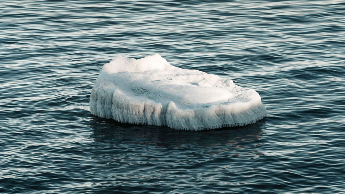 Why did the Titanic sink so fast?