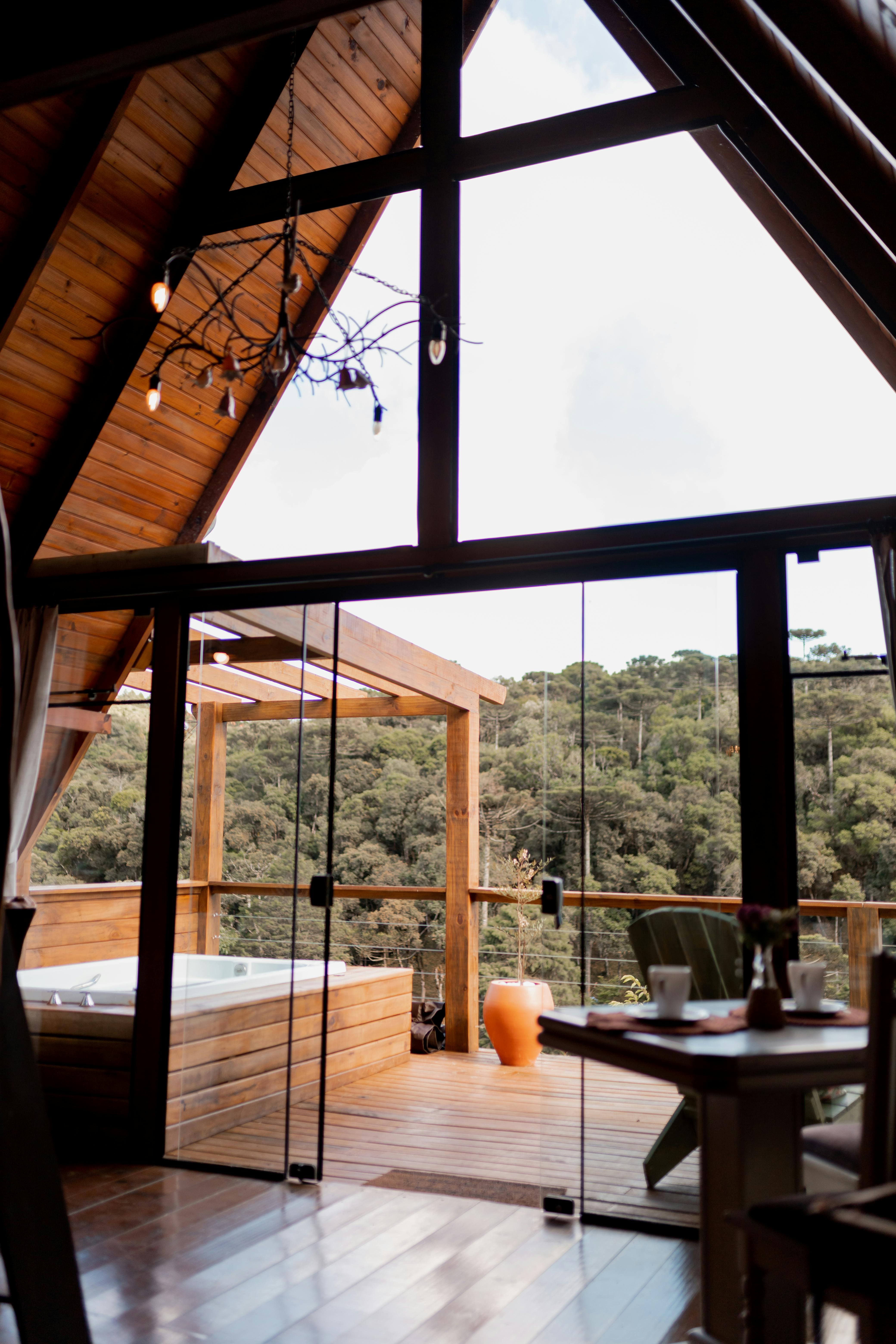 צימר פרימיום בעיצוב אקלקטי – חווית אירוח יוצאת דופן המשלבת יוקרה וייחודיות