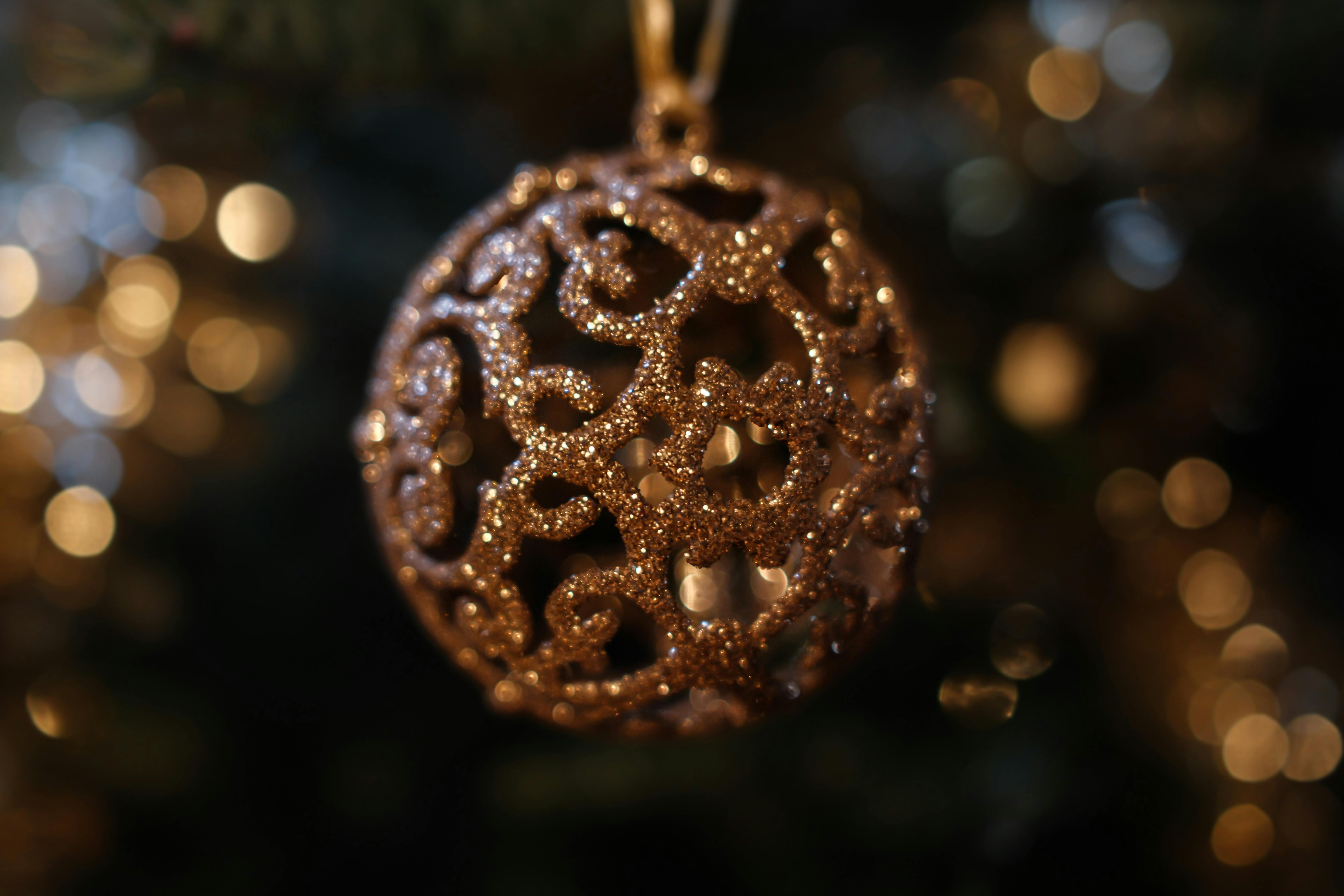 glittering christmas ornament with bokeh effect