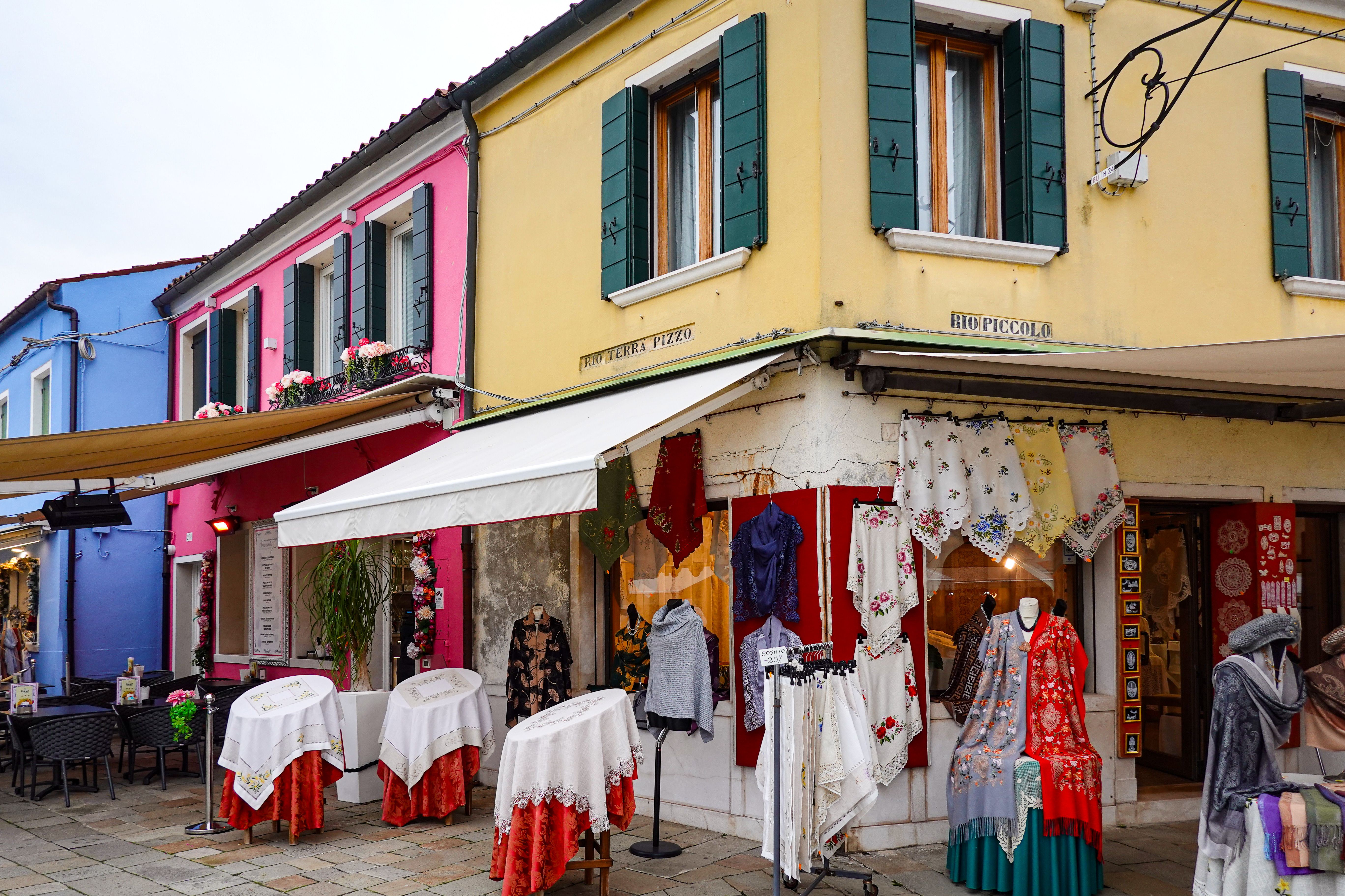 Colorful Italian Street with Vibrant Architecture · Free Stock Photo