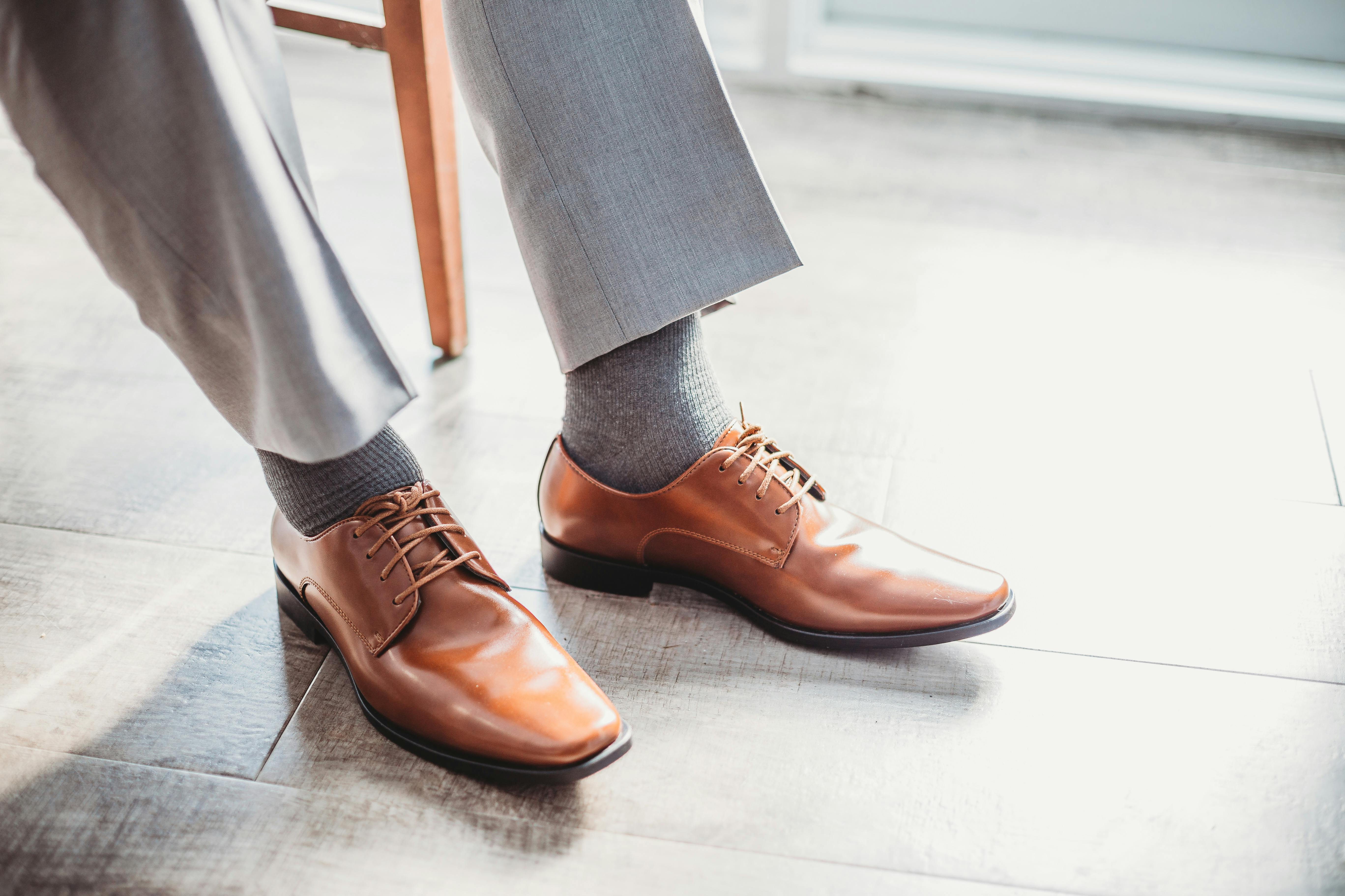 Shoes With Brown Pants: What Goes With Brown? - The Jacket Maker Blog