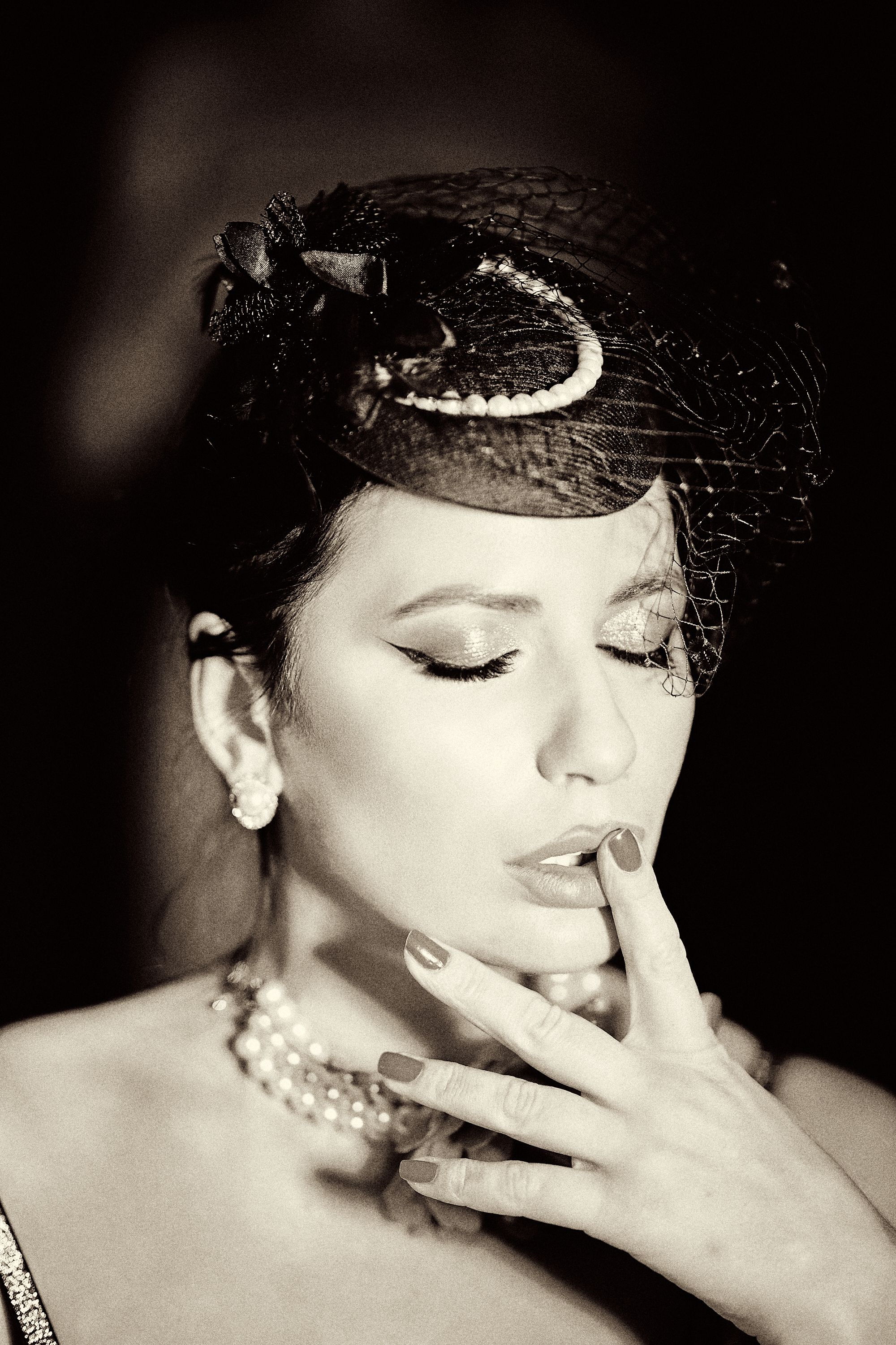 Elegant Vintage Portrait of a Thoughtful Woman · Free Stock Photo