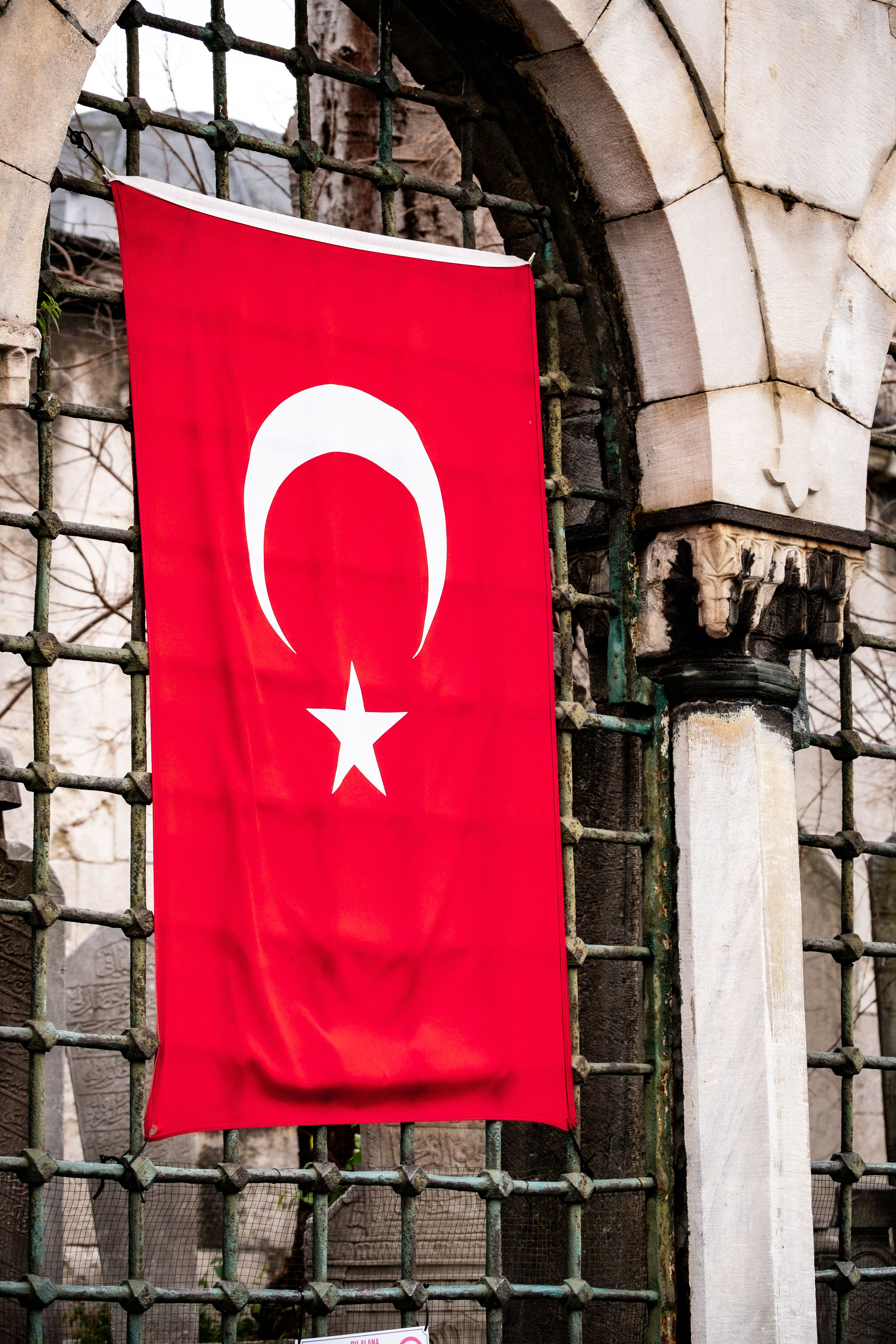 Tarihi İstanbul Kemeraltı'Nda Türk Bayrağı Sergilendi · Ücretsiz Stok