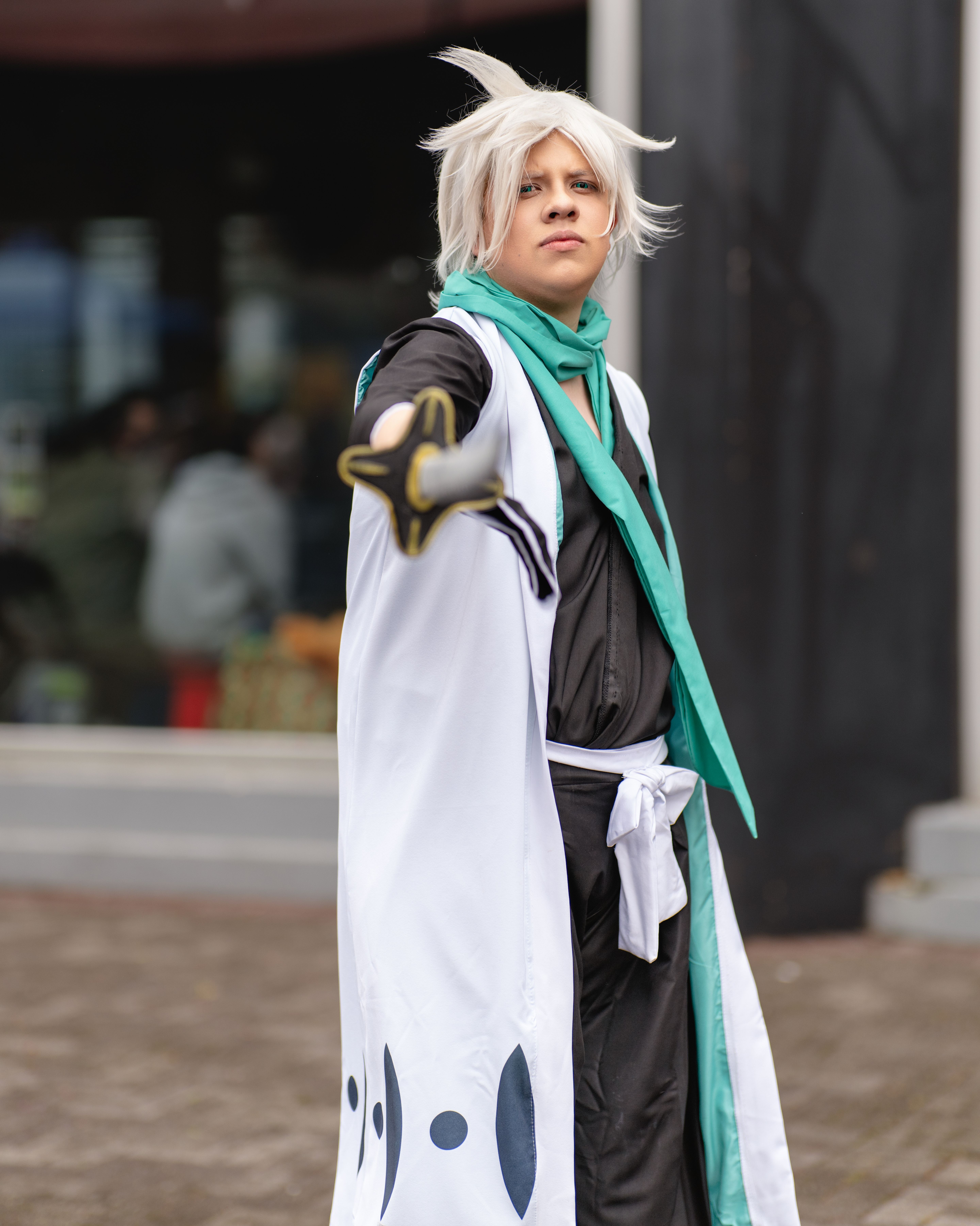 A detailed capture of an anime cosplay character during a convention in San José, Costa Rica.
