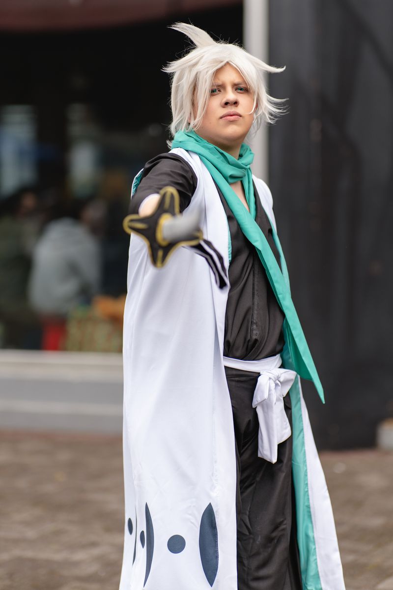 A detailed capture of an anime cosplay character during a convention in San José, Costa Rica.