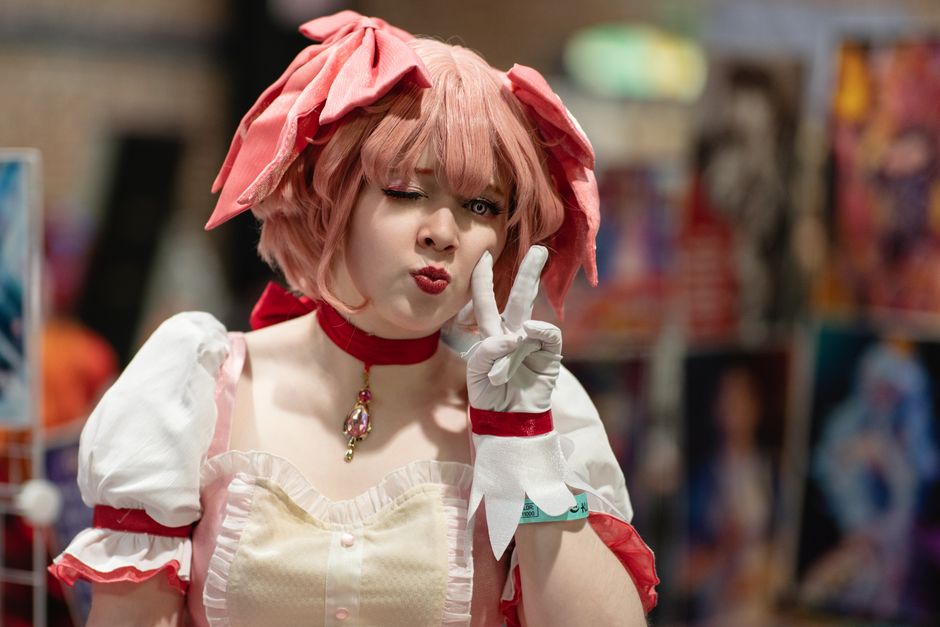 Close-up photo of a cosplayer striking a pose at an anime convention in San José, Costa Rica.