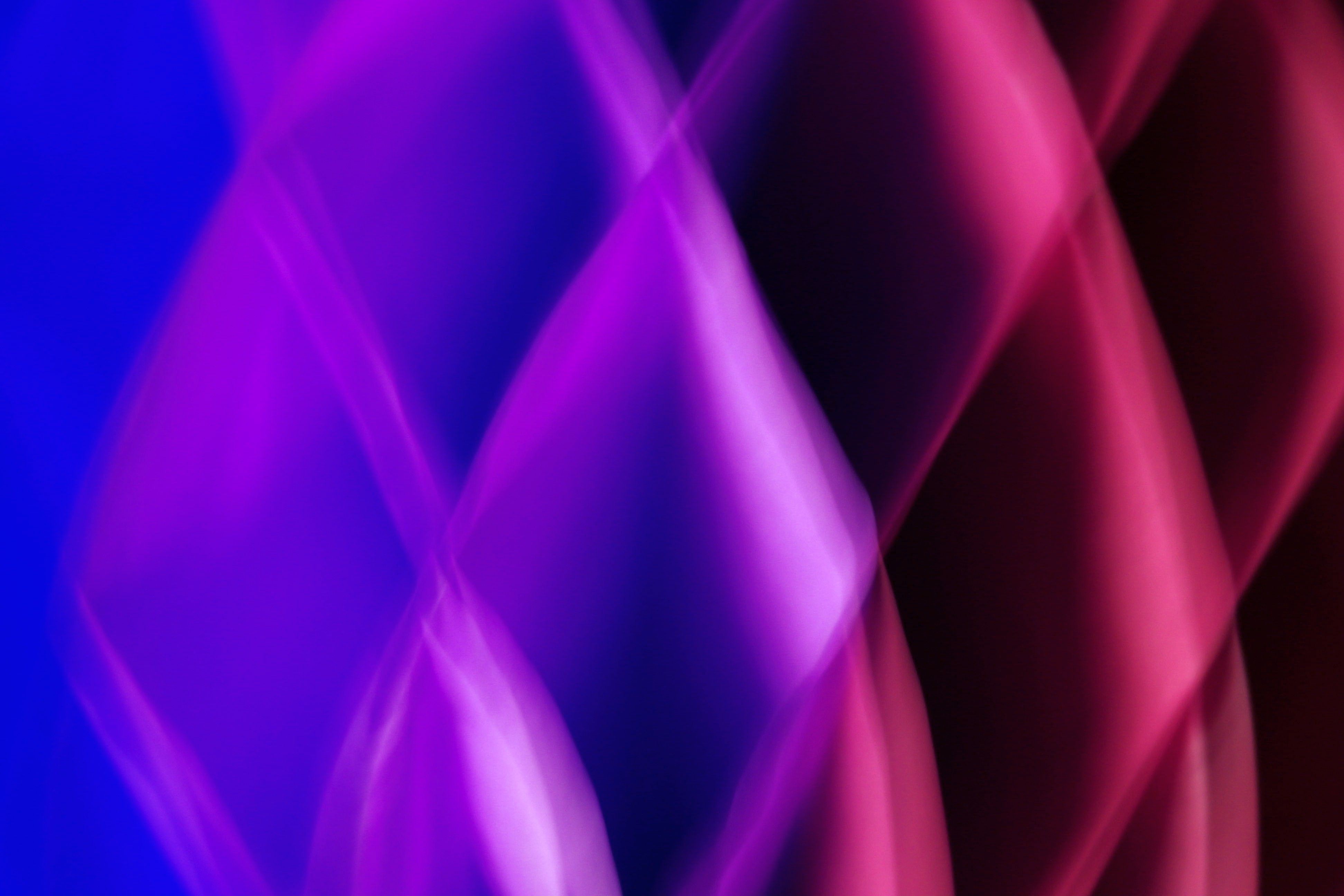 Vibrant Abstract Light Patterns in Purple and Blue · Free Stock Photo
