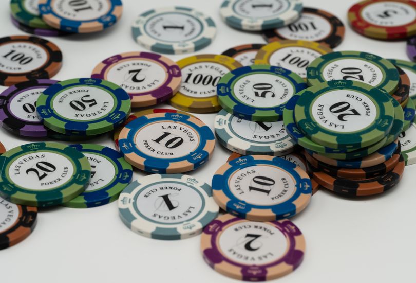 Online Casino: Spielautomaten und Live-Spiele im Überblick