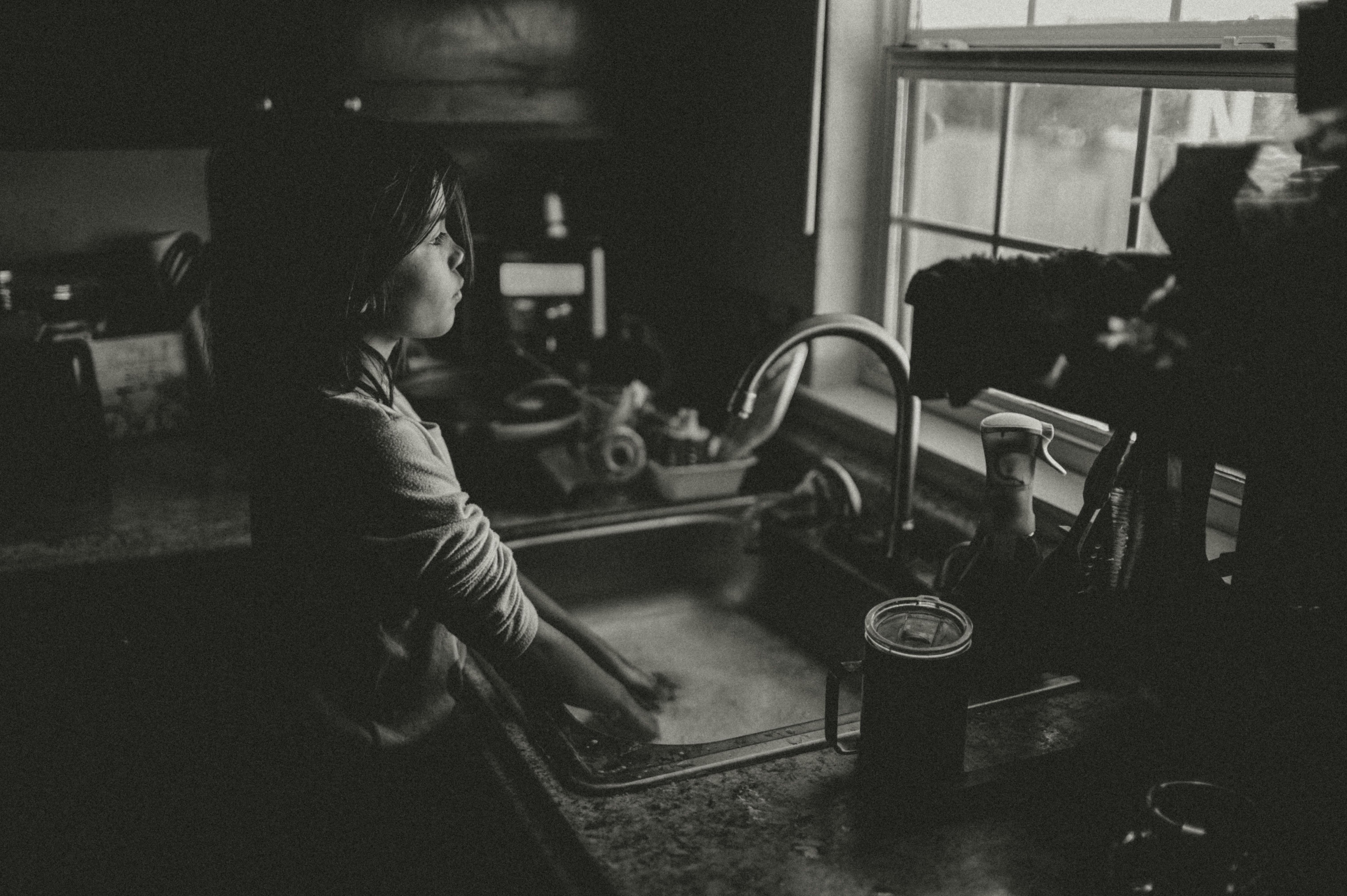 household budgeting cost‑cutting tips — Photo by Araceli Enriquez on Pexels