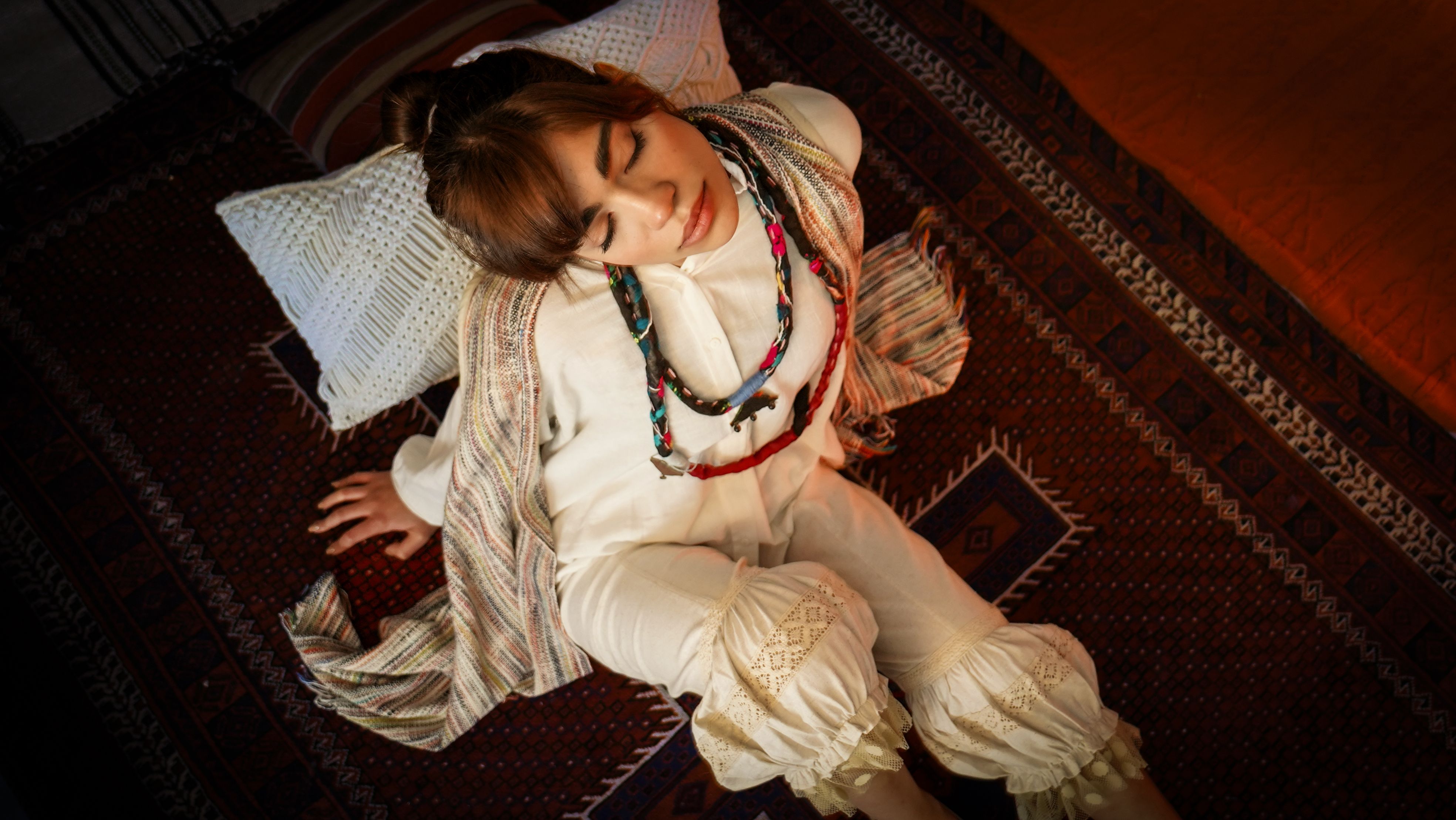 Pashmina Shawls imported to Japan