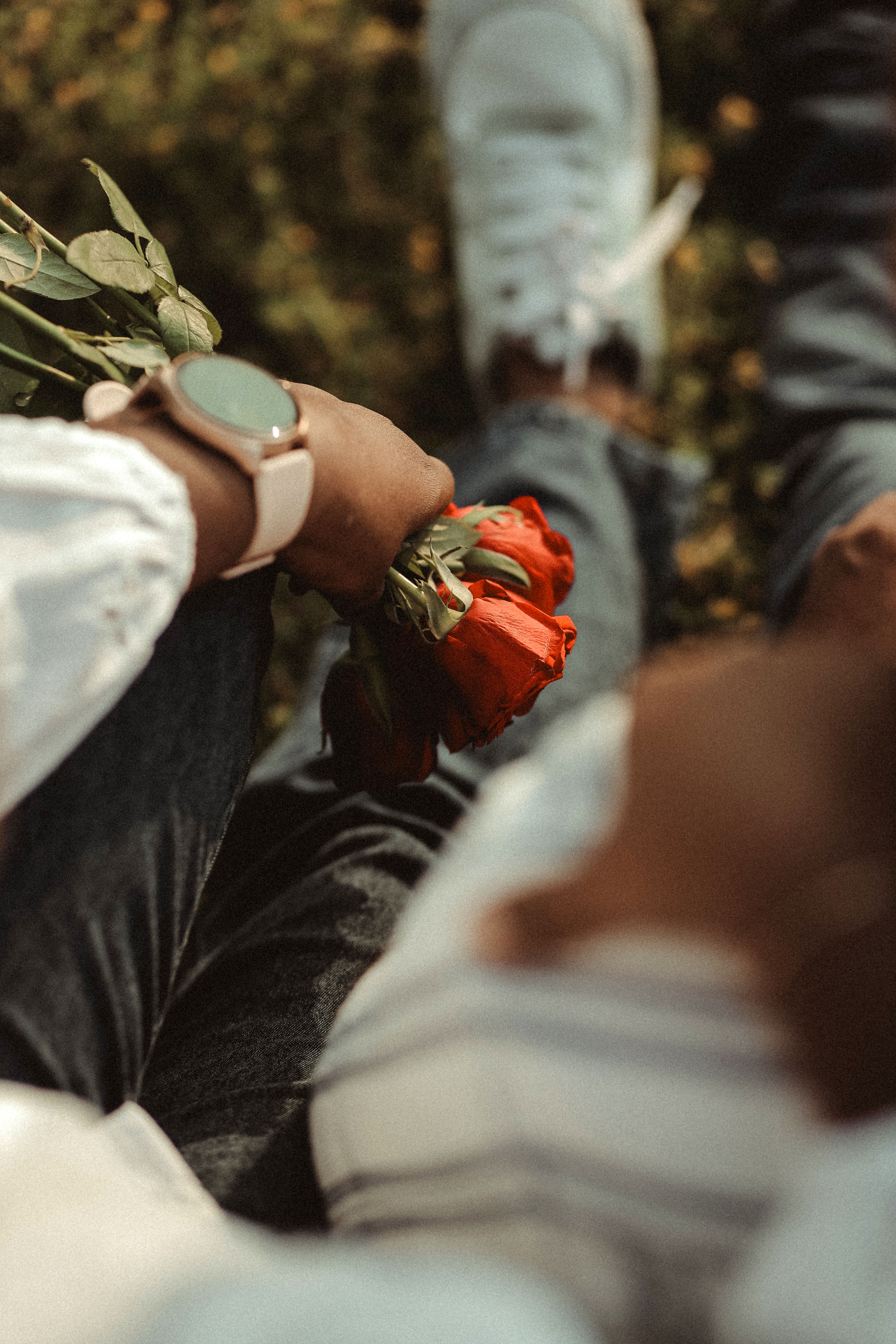 Online dating: starting a conversation on a niche platform