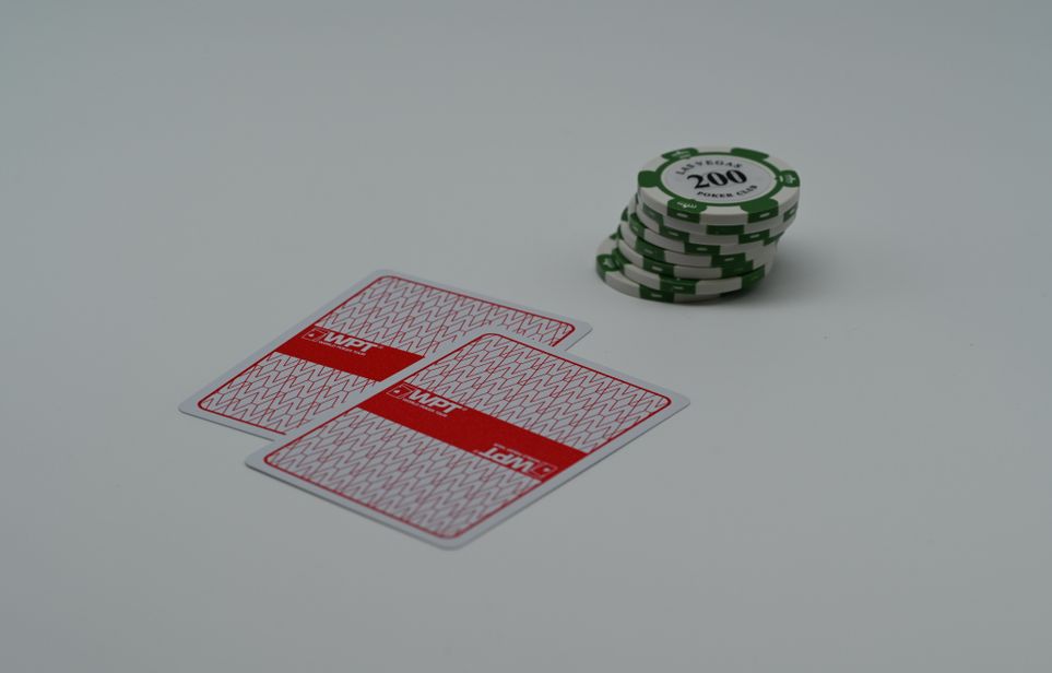 Online Casino: Spielautomaten und Live-Spiele im Überblick