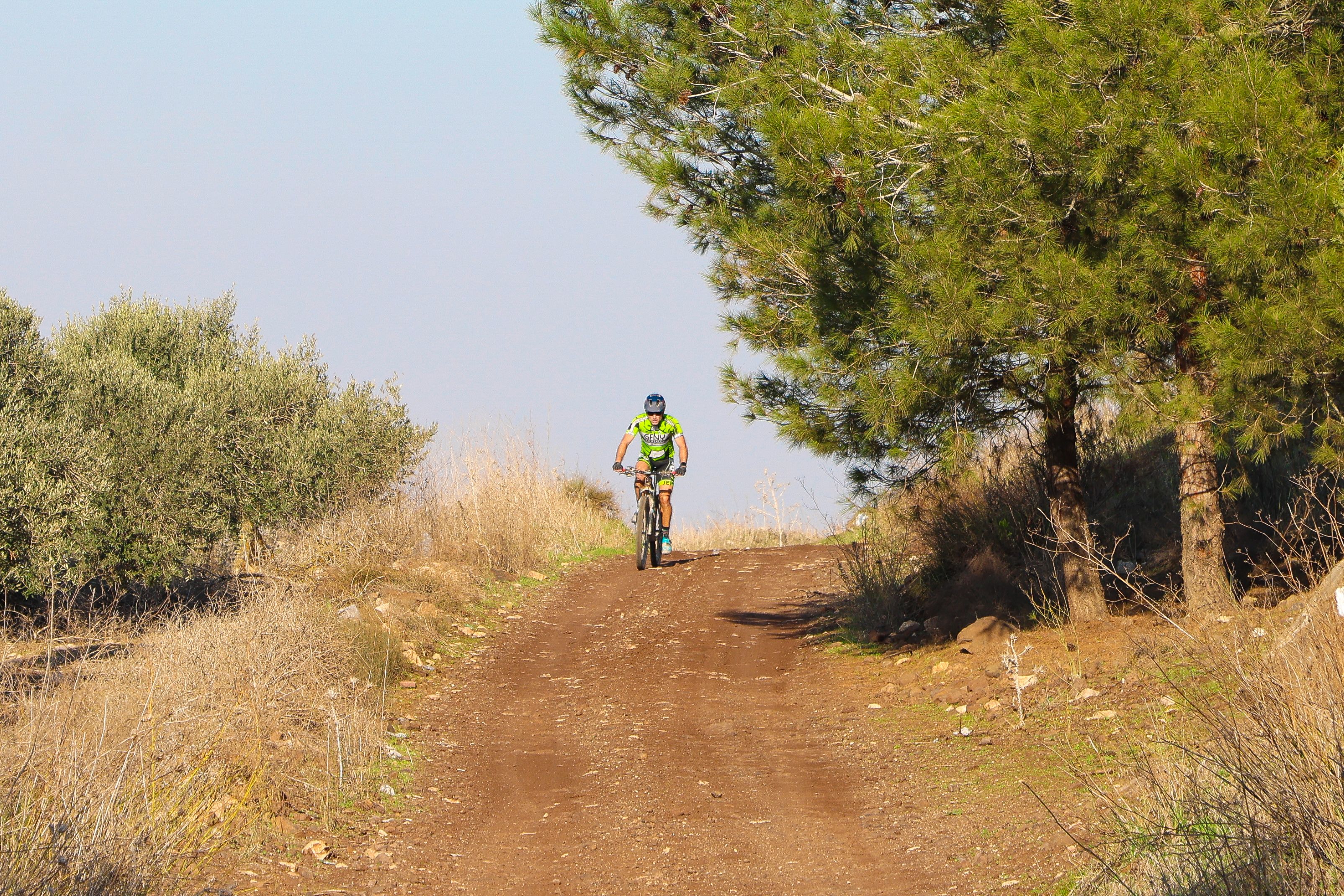 Vélo de montagne sur le Sentier du Château Lekurës