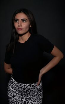 Como Usar Saia Lápis com Animal Print - imagem 3