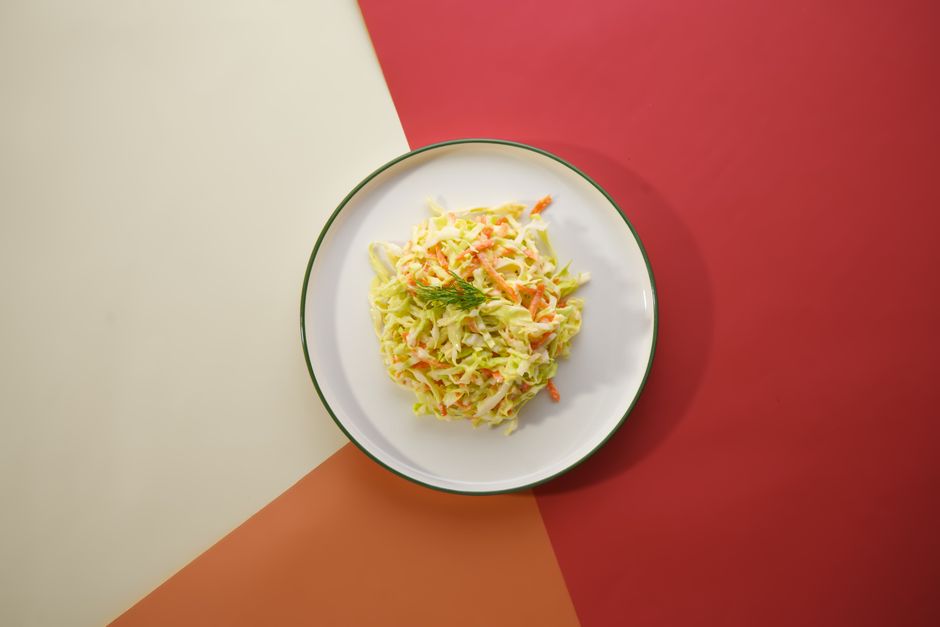 Coleslaw with carrot and pineapple