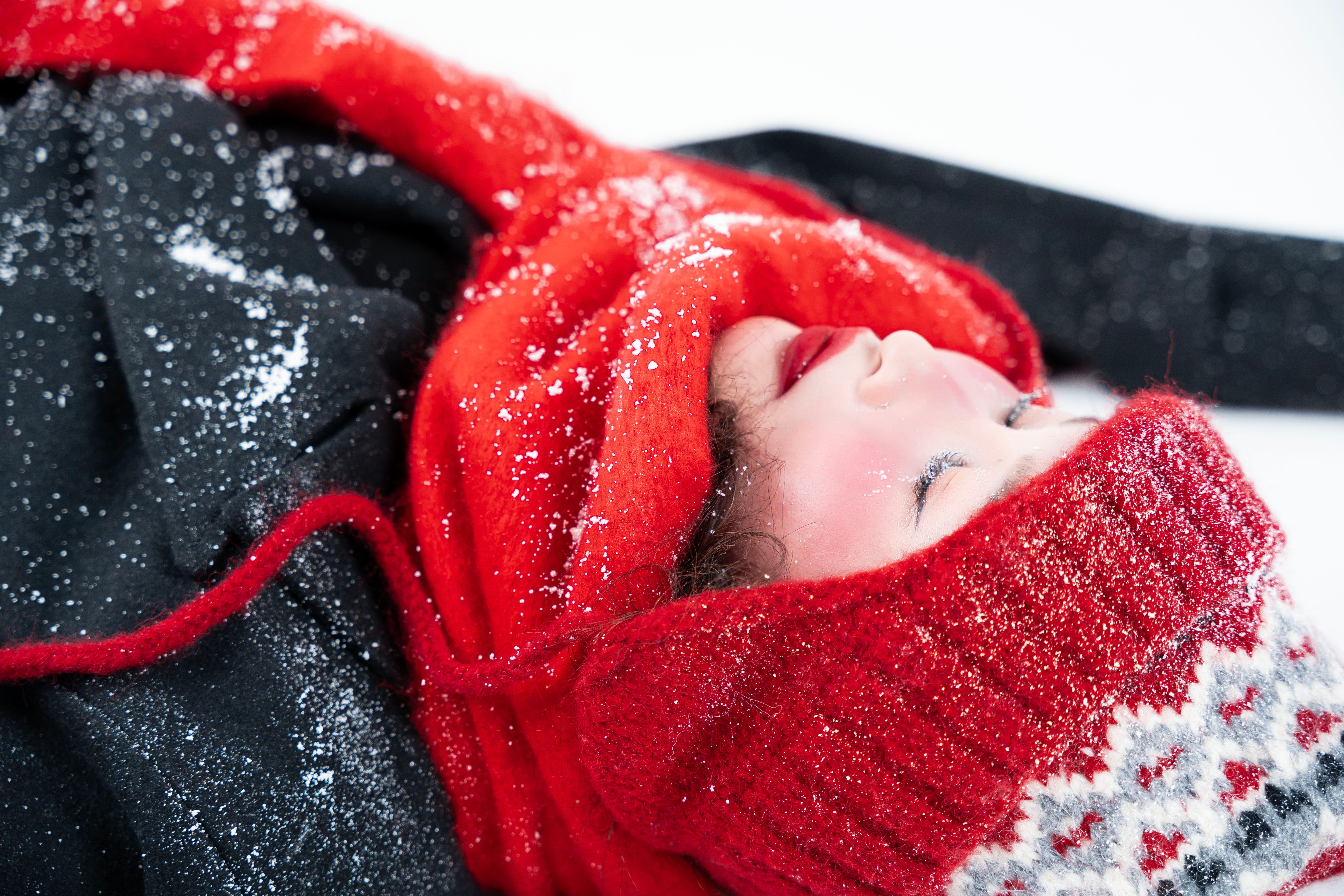 Maximum Winter Layering: How to Wear 4 Layers Without Looking Bulky
