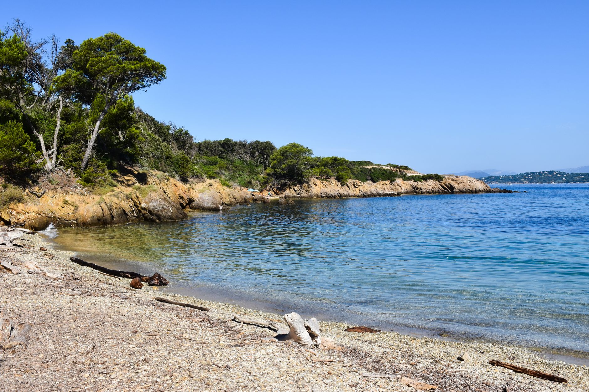Des activités interactives pour protéger le littoral sur une plage du Var