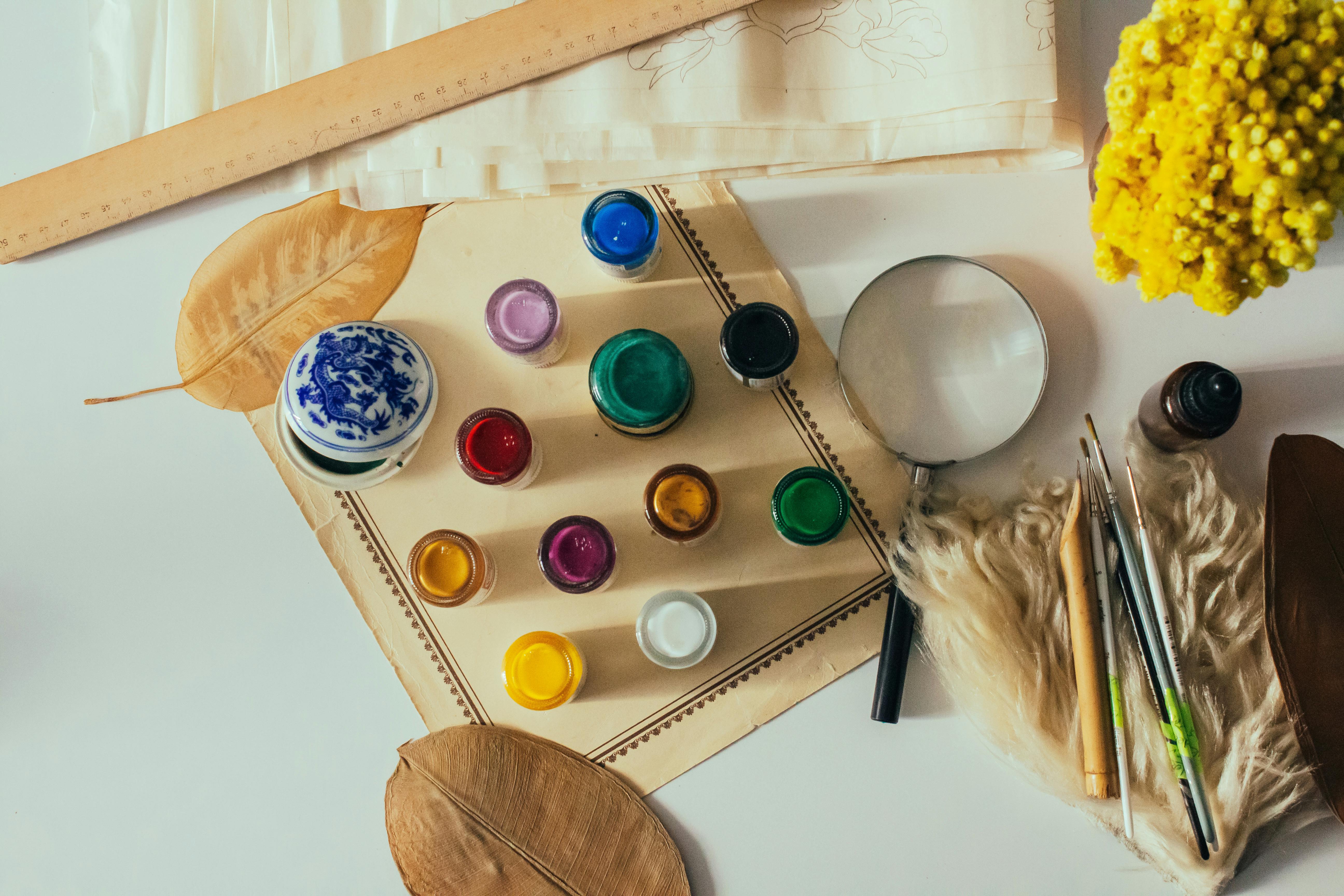 Arts and crafts as free time activity in England 2016, by age — Photo by Sedanur Kunuk on Pexels