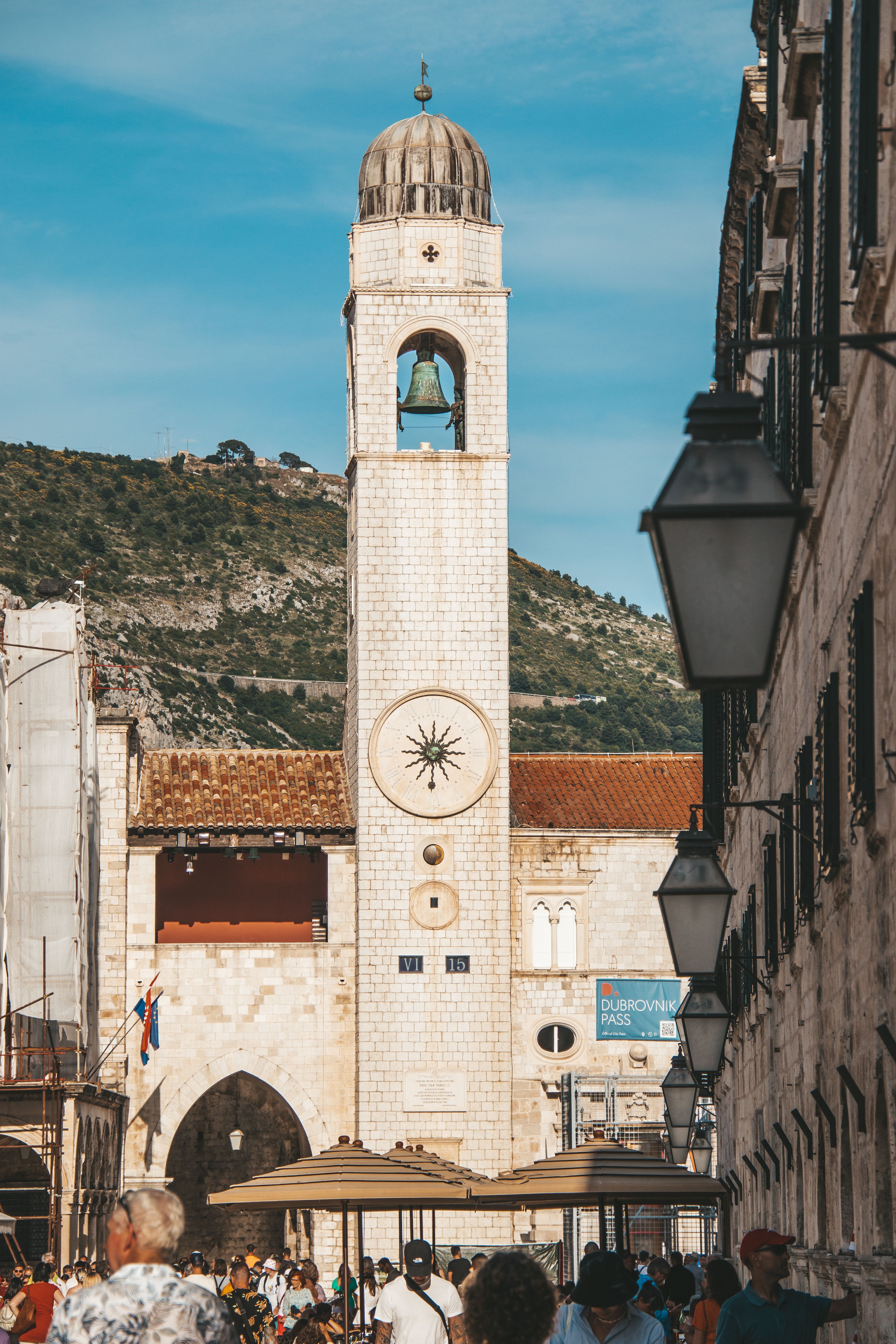 Vista Panorámica Del Campanario Del Casco Antiguo De Dubrovnik · Foto