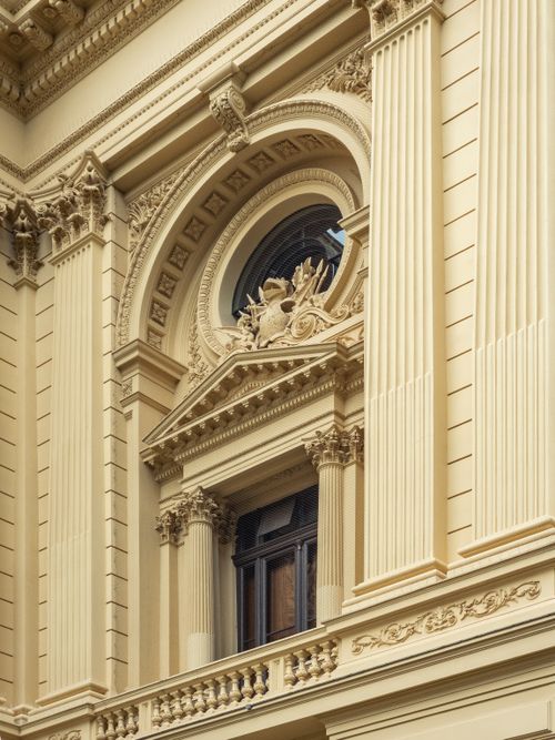 Free Elegant neoclassical architecture detail in São Paulo, showcasing ornate columns and intricate design. Stock Photo