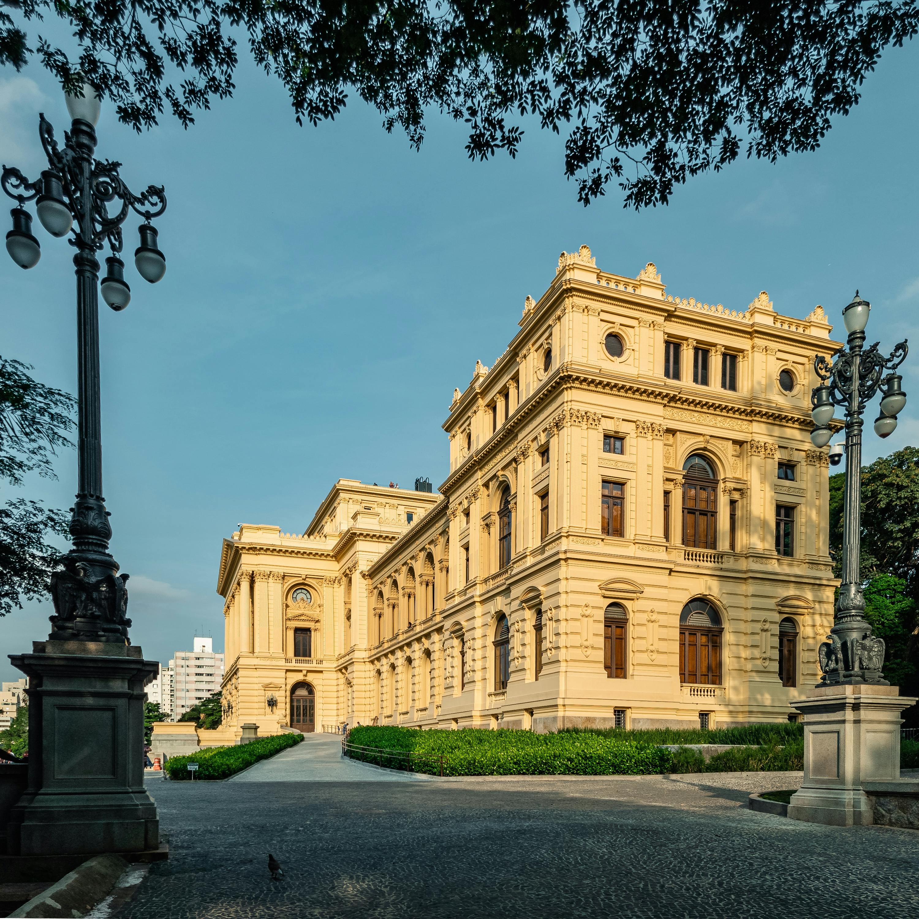 Arquitetura histórica de São Paulo, simbolizando tradição e impacto familiar na cultura brasileira
