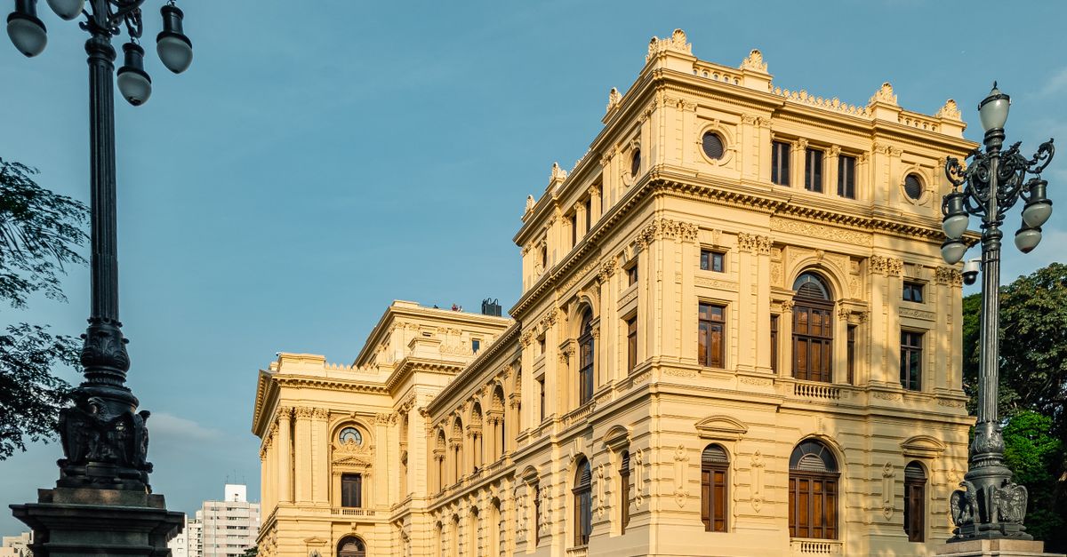 Arquitetura histórica de São Paulo, simbolizando tradição e impacto familiar na cultura brasileira