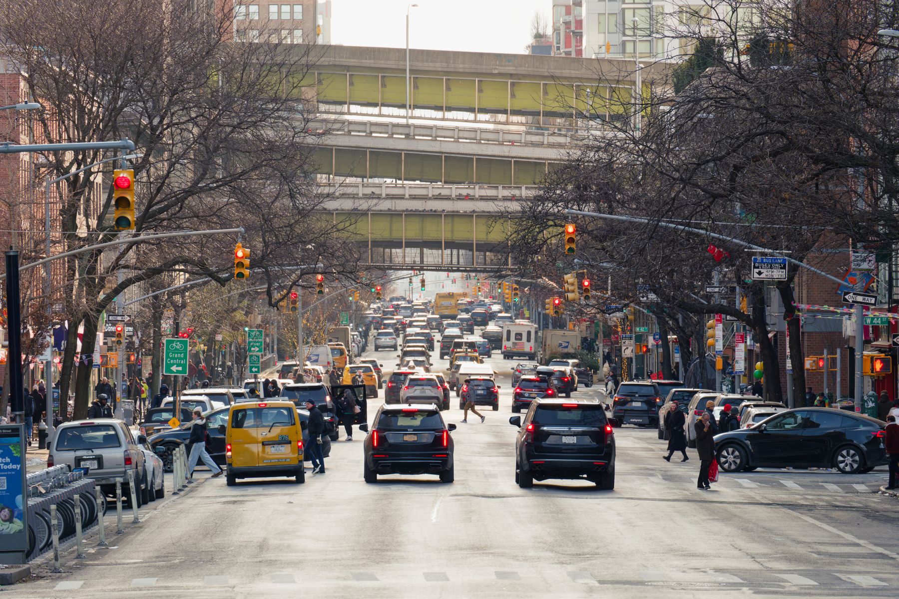 Albany Thanksgiving Drive: Parking, Traffic, and Hotel Logistics