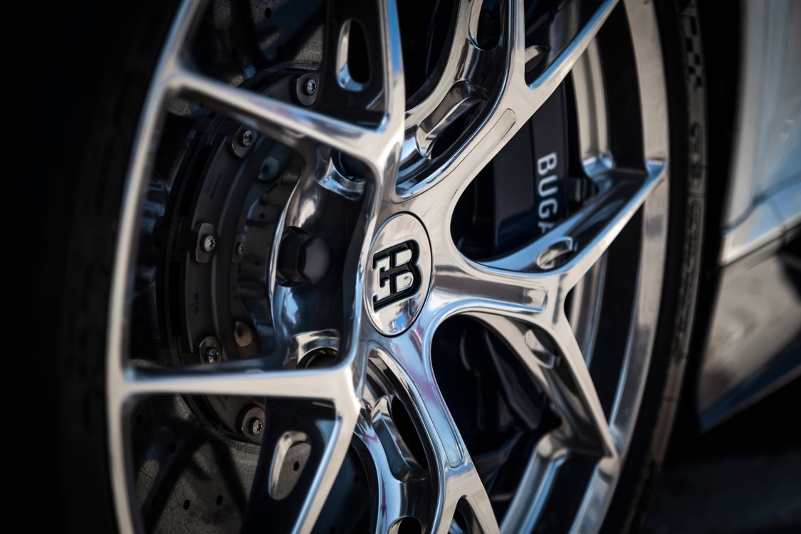 Amazing Car Rims Close-Up of Elegant Supercar Wheel Rim · Free Stock Photo