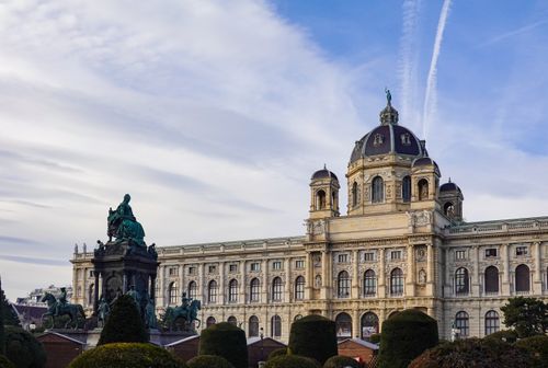 Free Stunning view of a historic museum in Vienna with ornate architecture under a vibrant sky. Stock Photo