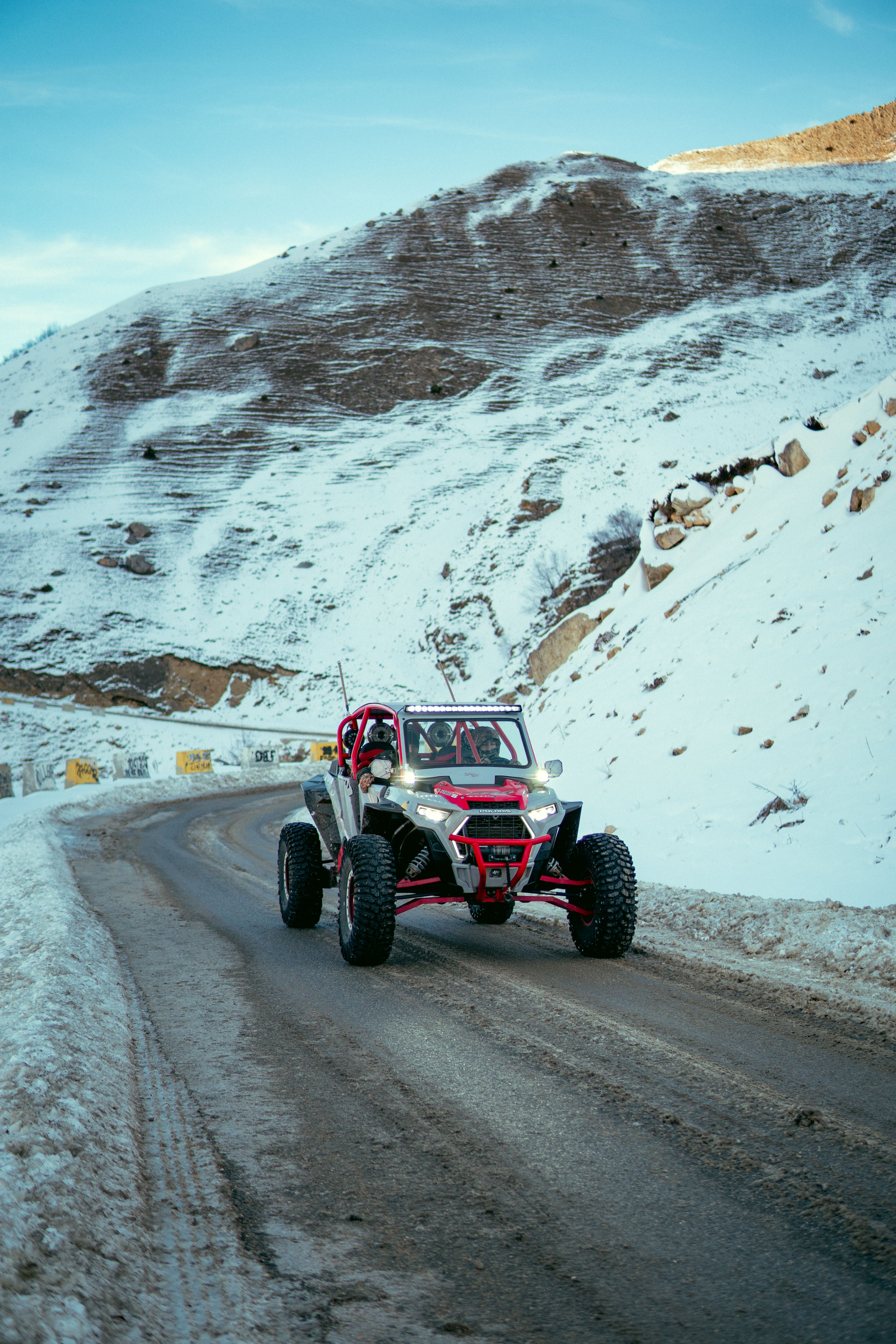 Off-road Adventure in Snowy Qusar, Azerbaijan · Free Stock Photo