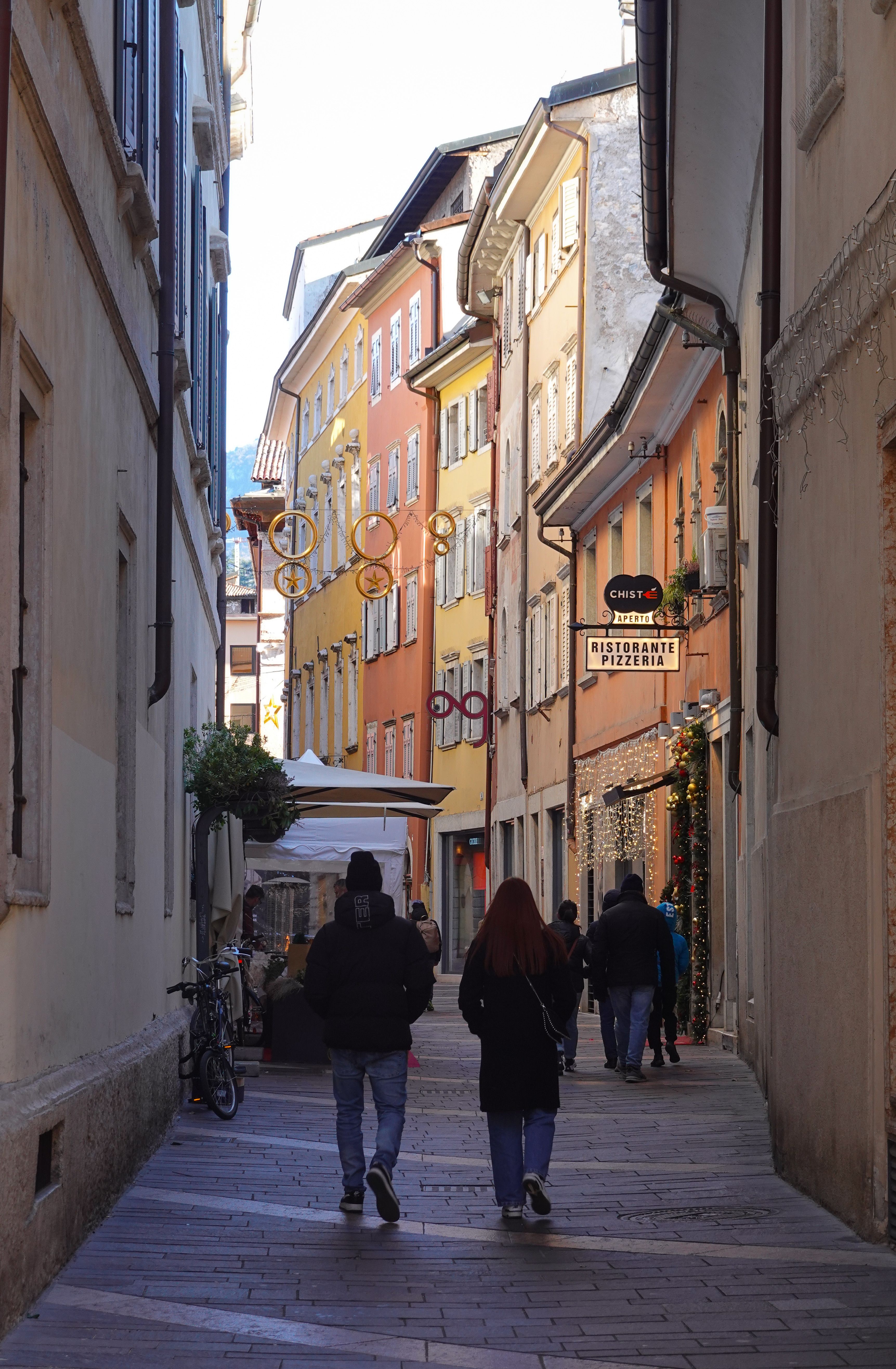 Charming Italian Alleyway with Colorful Buildings · Free Stock Photo