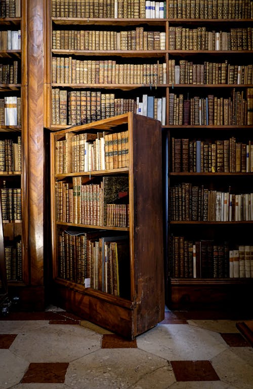 Old Library Photos, Download The BEST Free Old Library Stock Photos ...