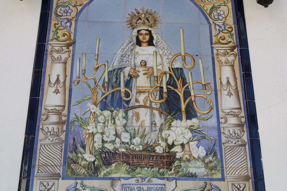 primer plano del mosaico de nuestra señora del rosario | fotografia 4