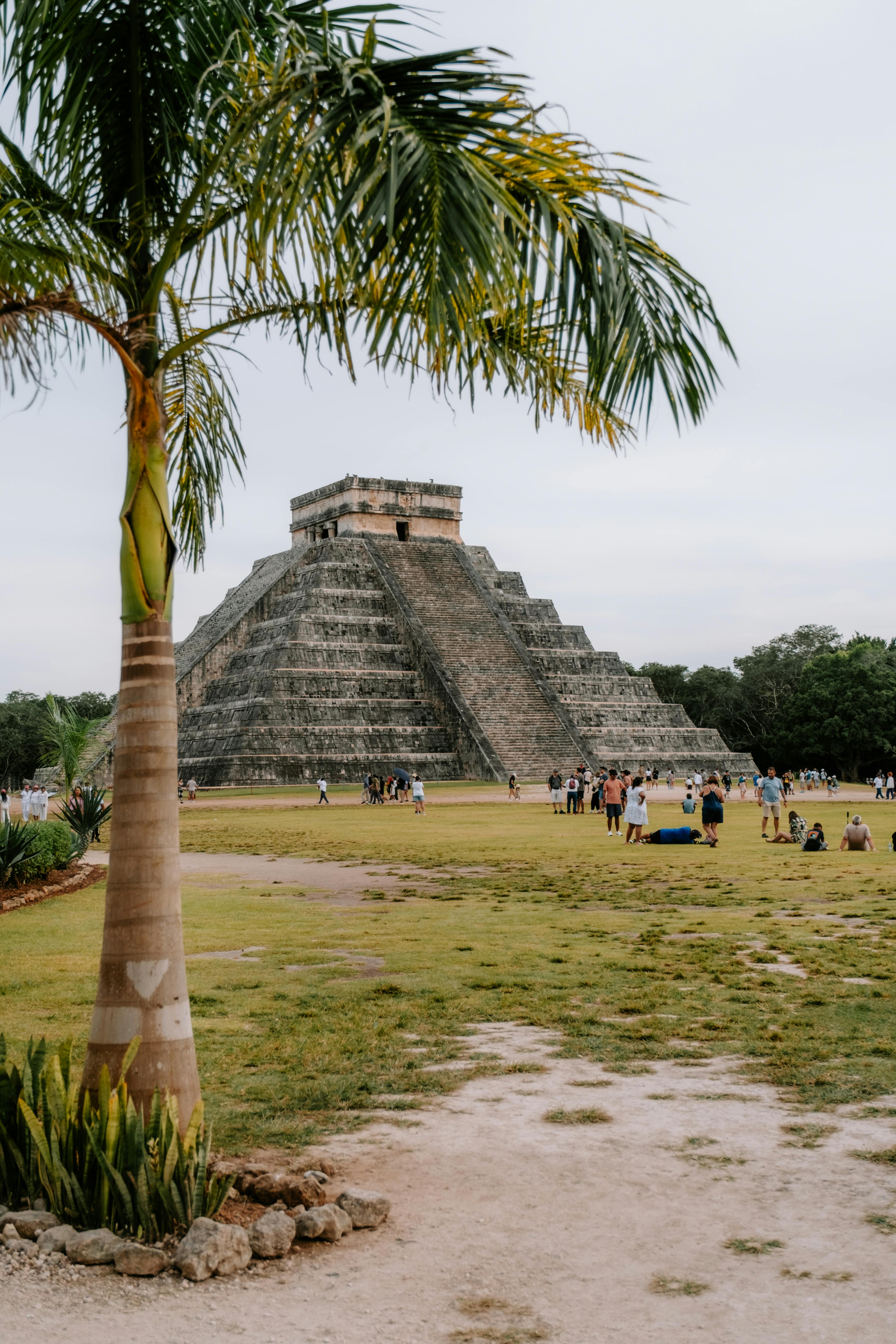 el castillo pyramid at chichen itza yucatan