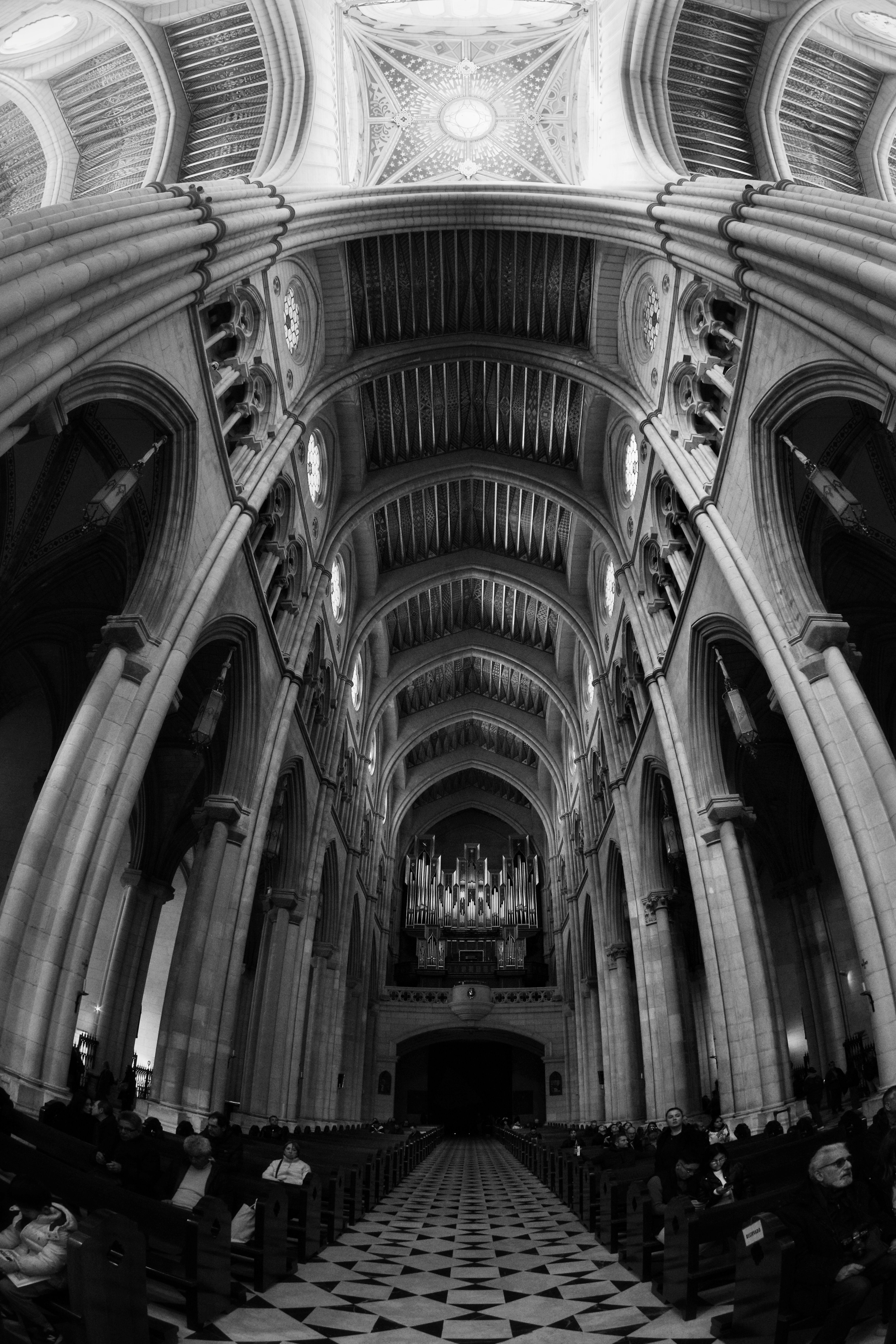 Gothic Cathedral Interior with Vaulted Ceilings · Free Stock Photo
