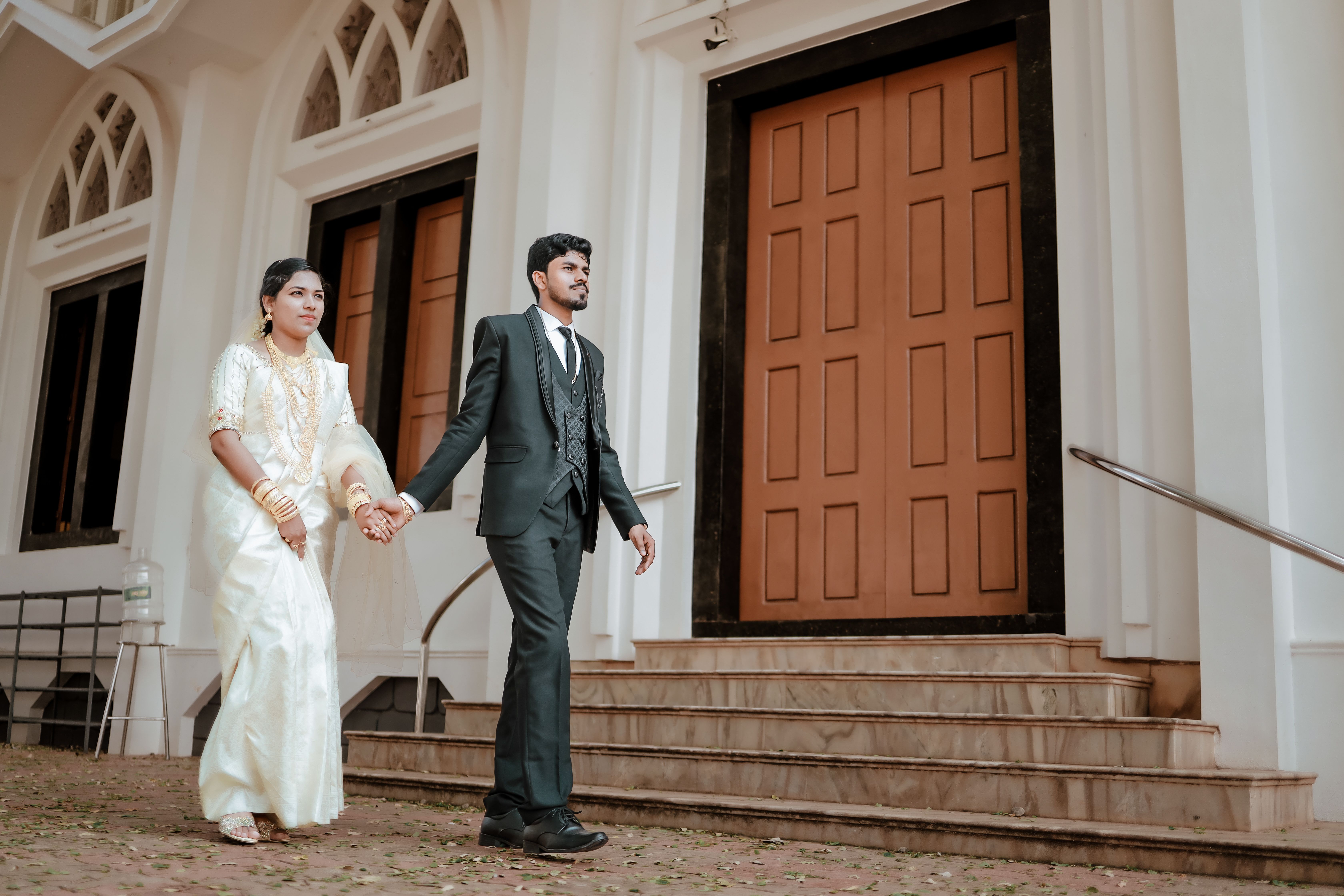 Elegant Indian Wedding Couple in Traditional Attire · Free Stock Photo