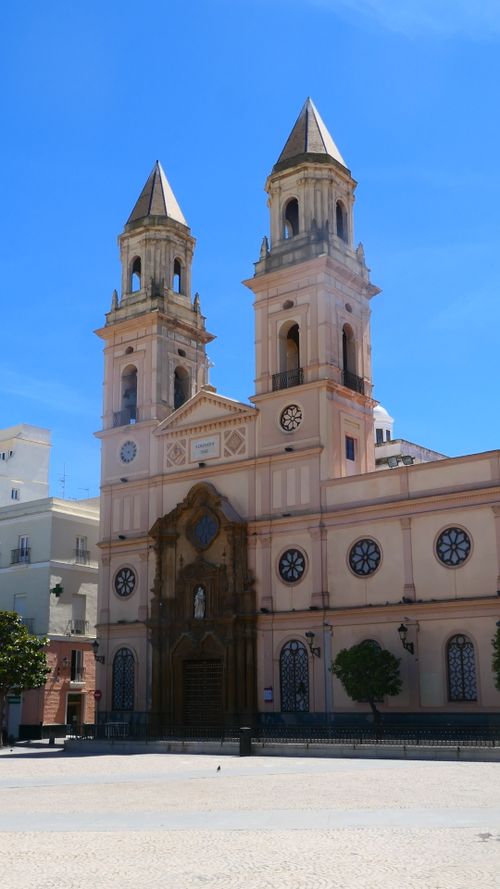 Free Stunning exterior of an iconic church in Cádiz, Spain, captured on a clear sunny day. Stock Photo