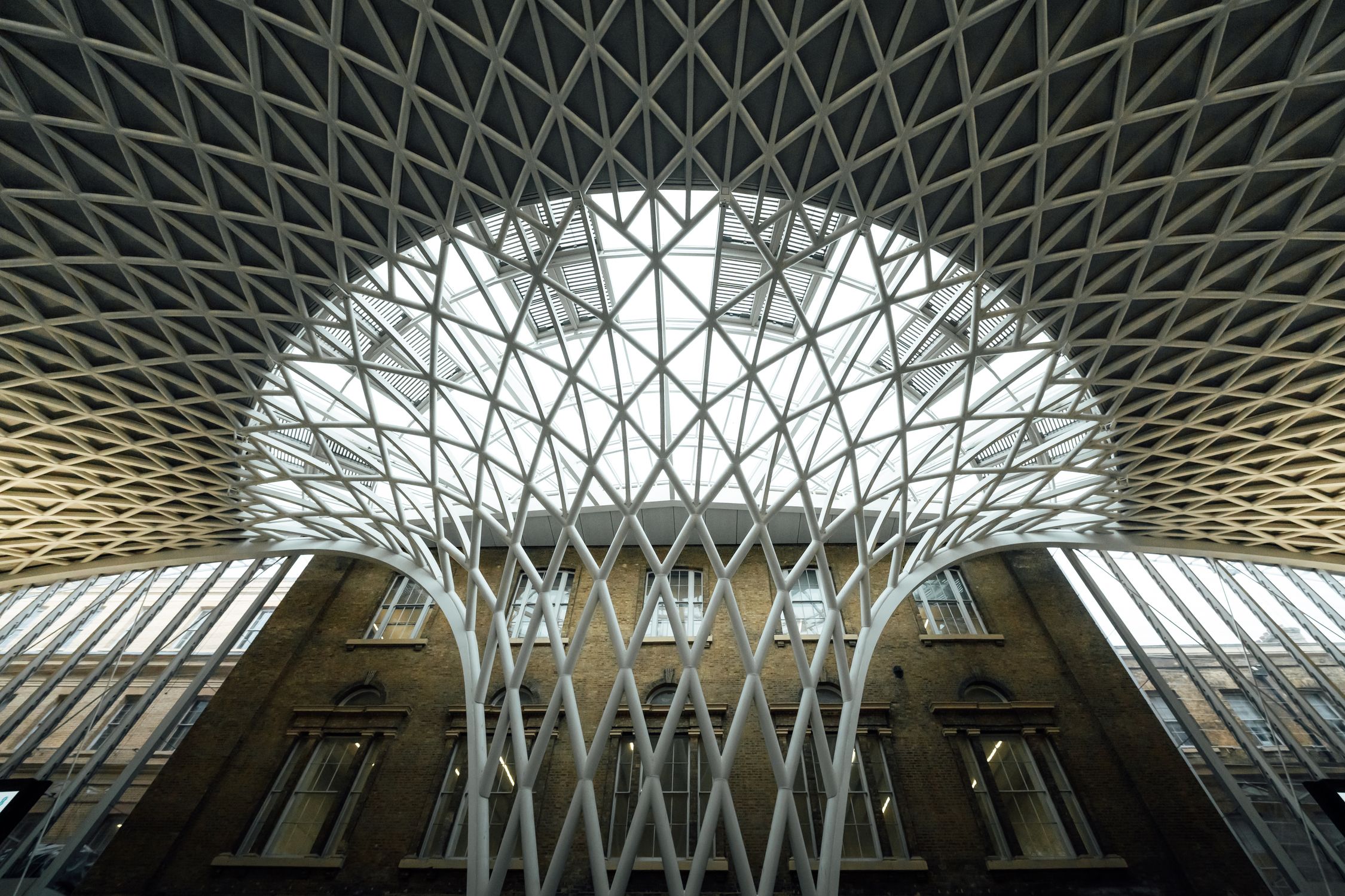 Cross On The Roop Modern Architectural Design of King's Cross Roof · Free Stock Photo