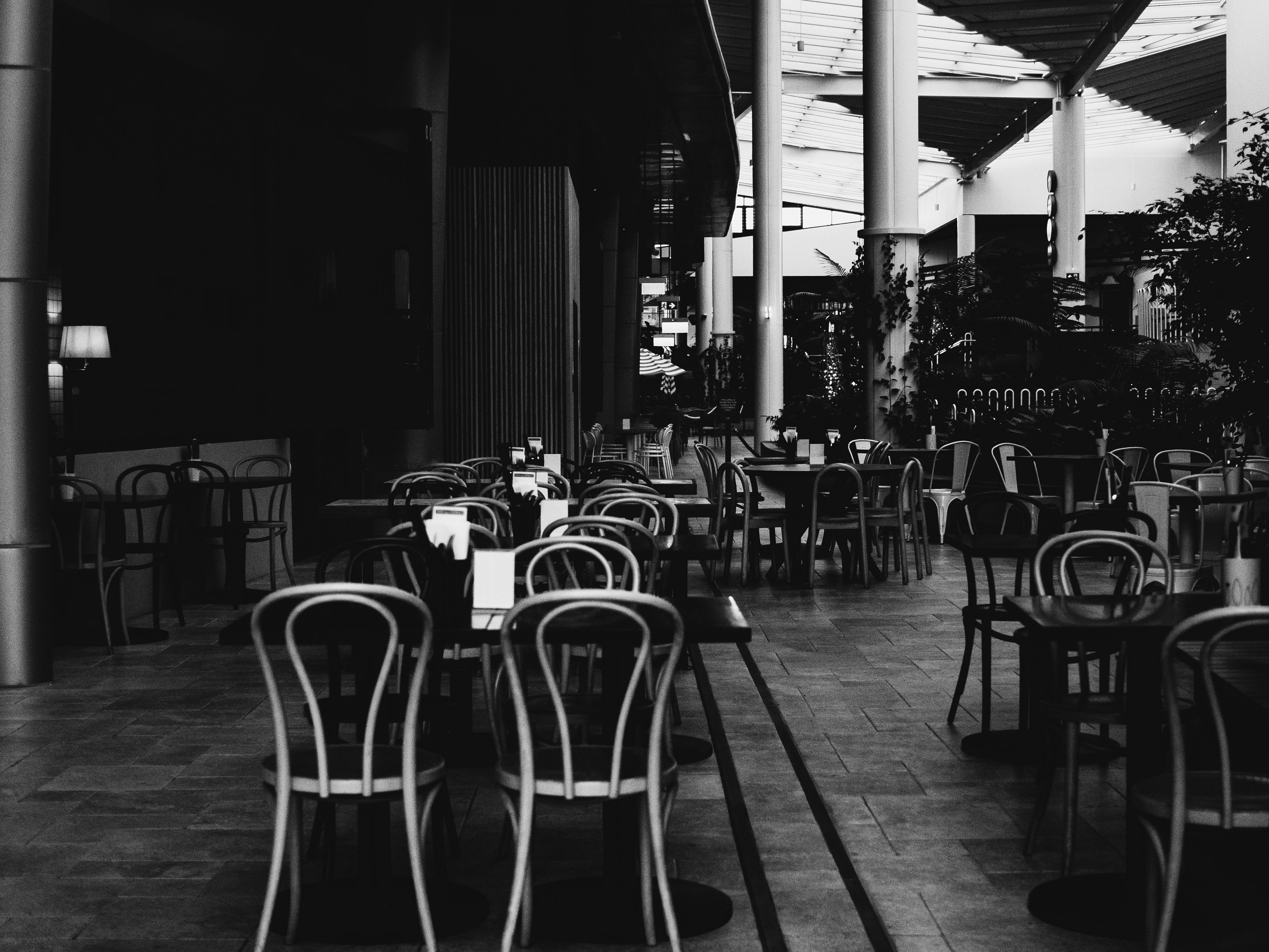 Over 3,000 UK Restaurants Close Doors as Economic Headwinds Batter Dining Sector