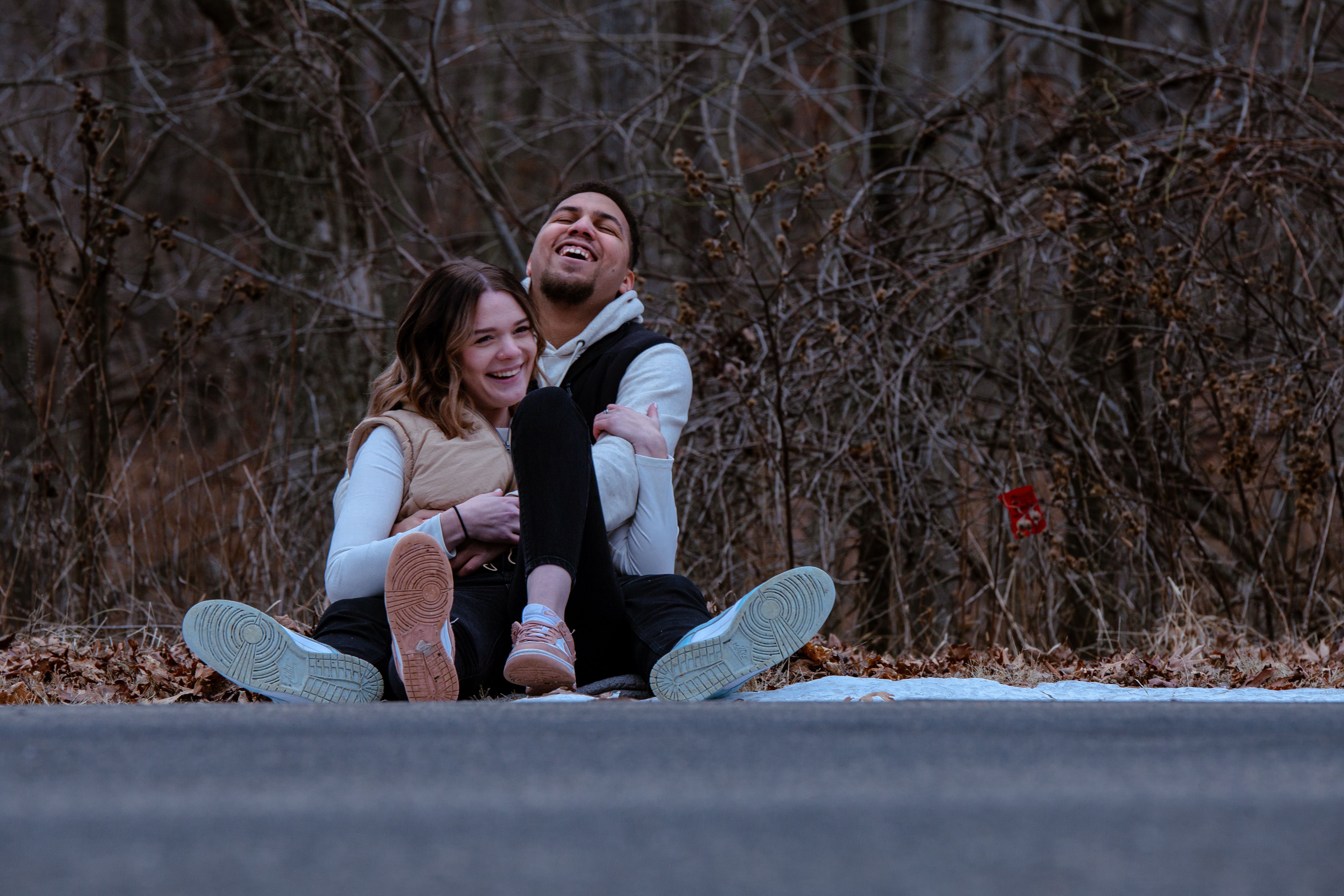 Online dating: starting a conversation on a niche platform