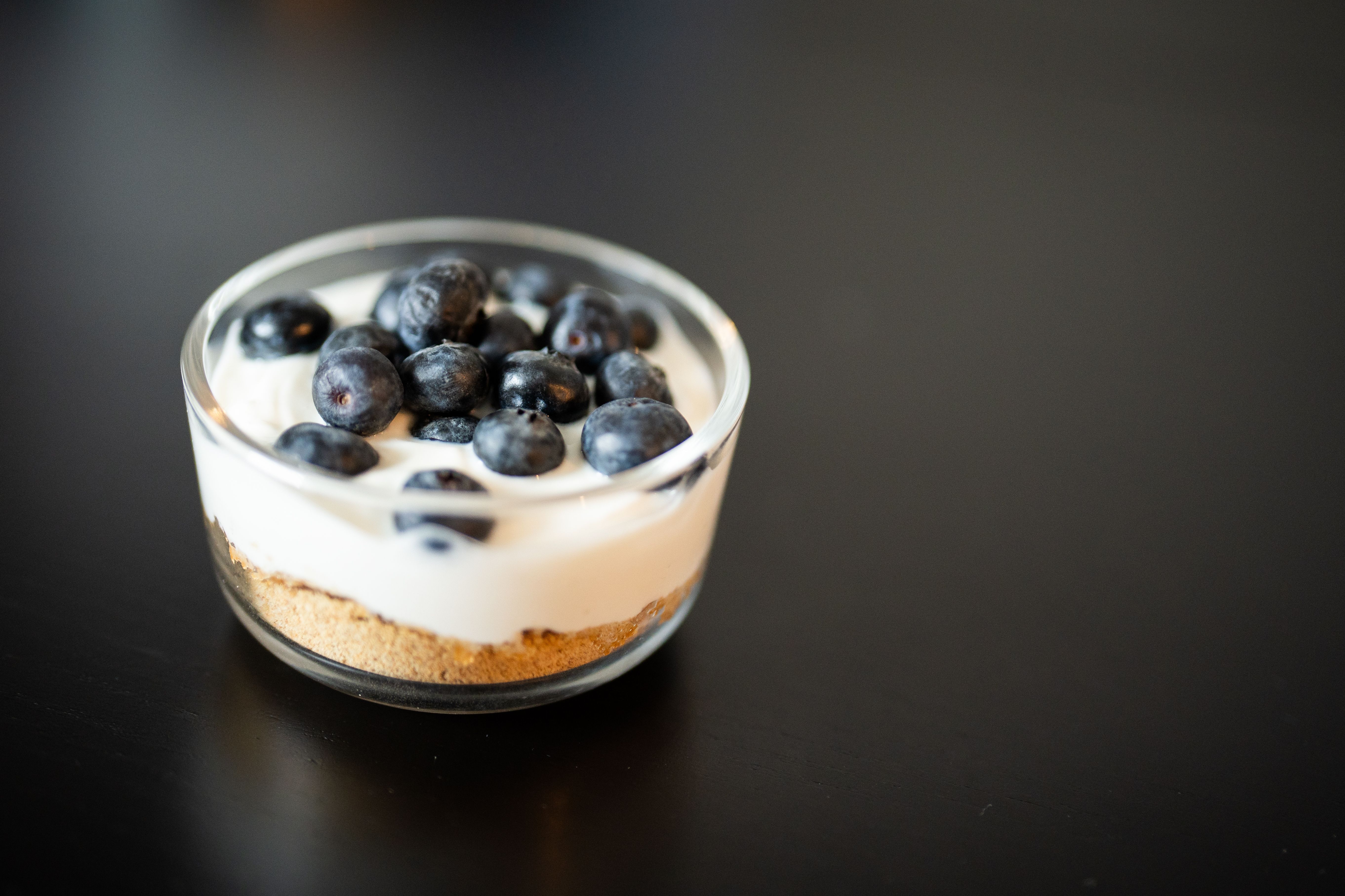 2. Greek Yogurt Parfait (2 minutes)