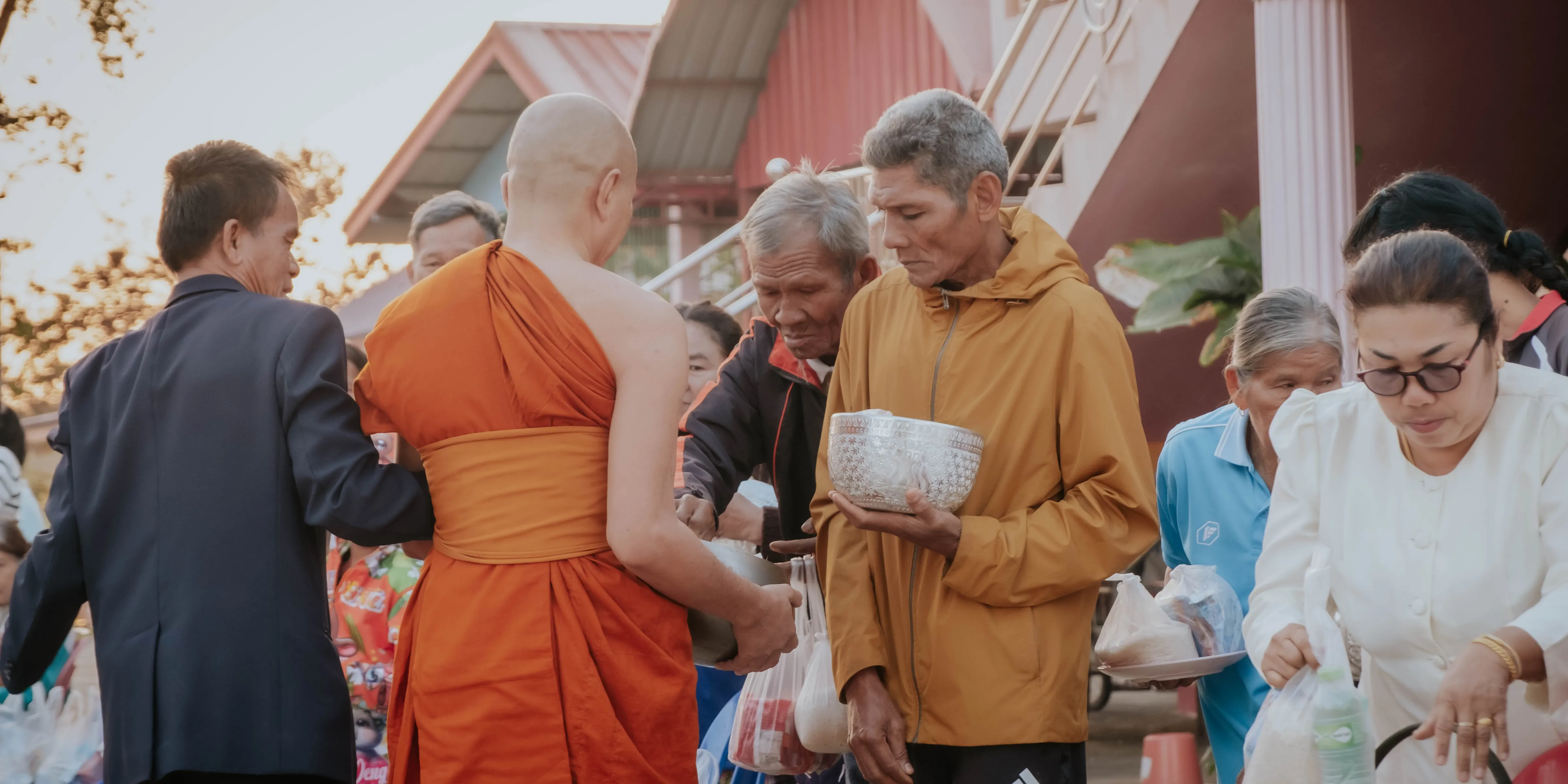 Luang Prabang Private Alms-Giving, Temples and Market Day — photo 1