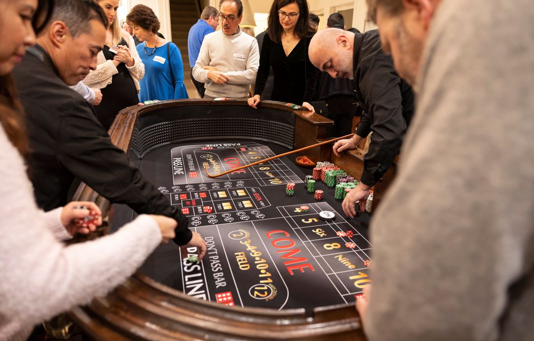 Online Casino: Spielautomaten und Live-Spiele im Überblick