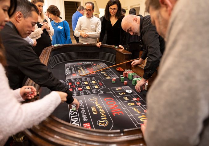 Online Casino: Spielautomaten und Live-Spiele im Überblick