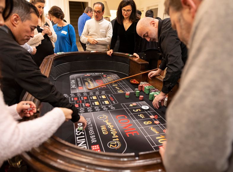 Online Casino: Spielautomaten und Live-Spiele im Überblick