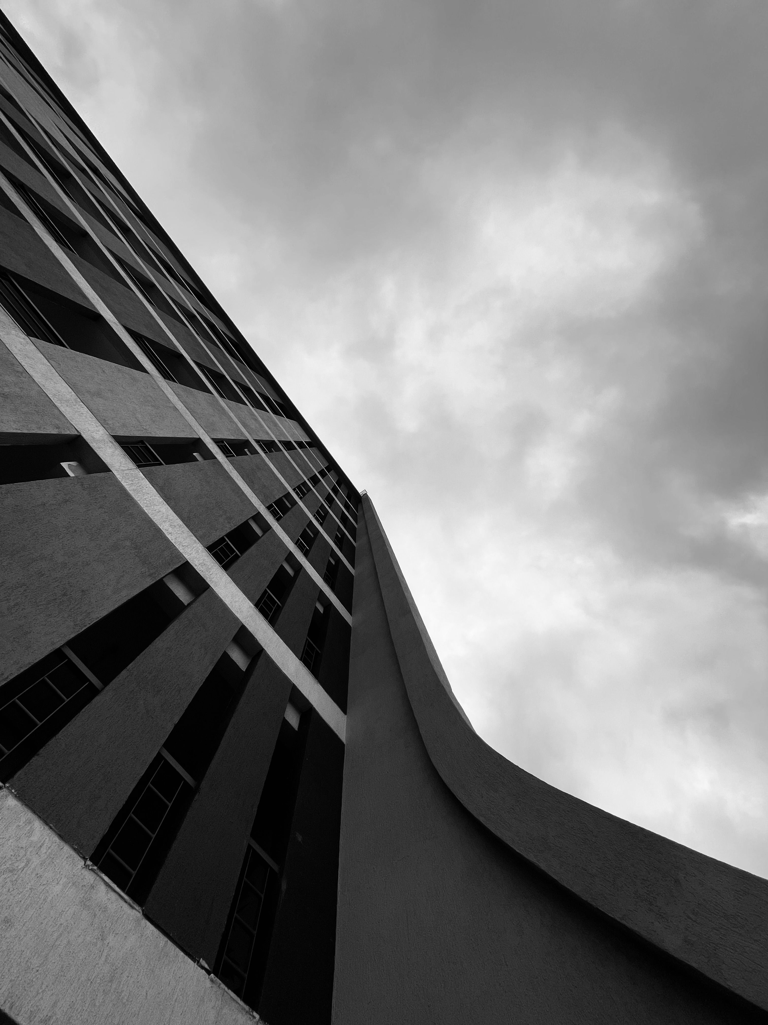 Dramatic Black and White Architecture in Pune · Free Stock Photo