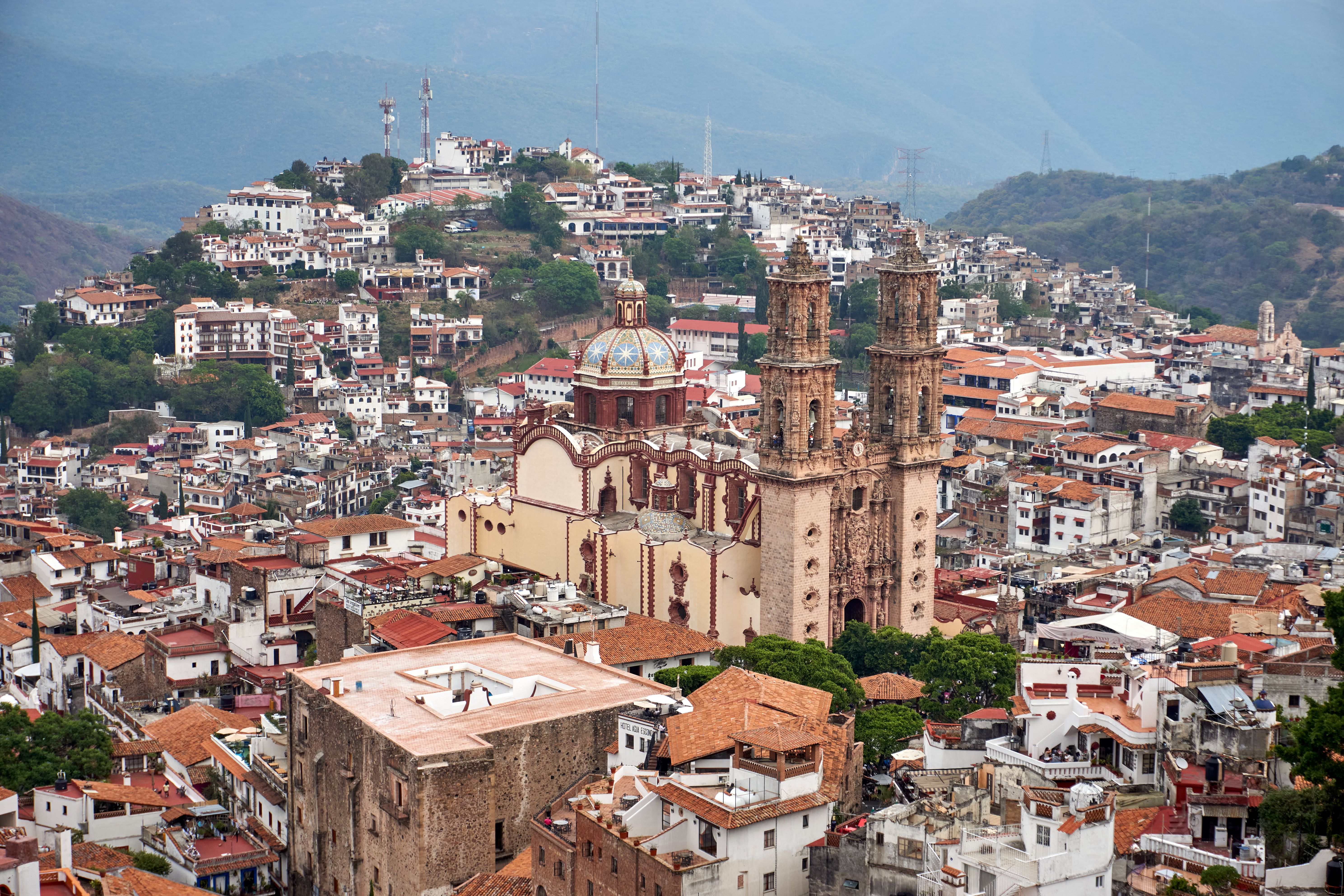 Aerial View of Santa Prisca Church in Taxco, Guerrero · Free Stock Photo