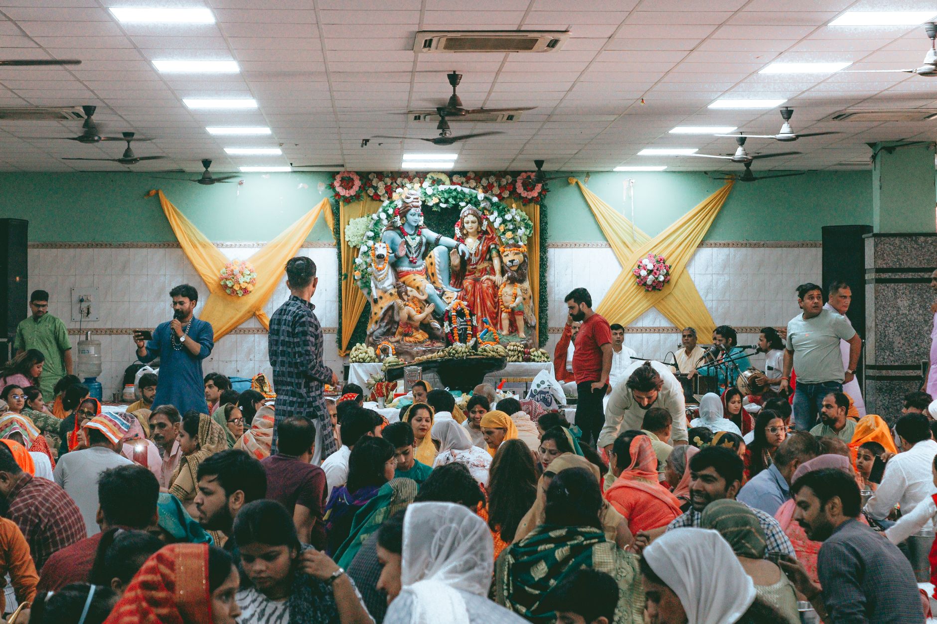 Featured image for the article: Piyush Mishra, a food festival and free art shows: Delhi NCR plans for August 22
