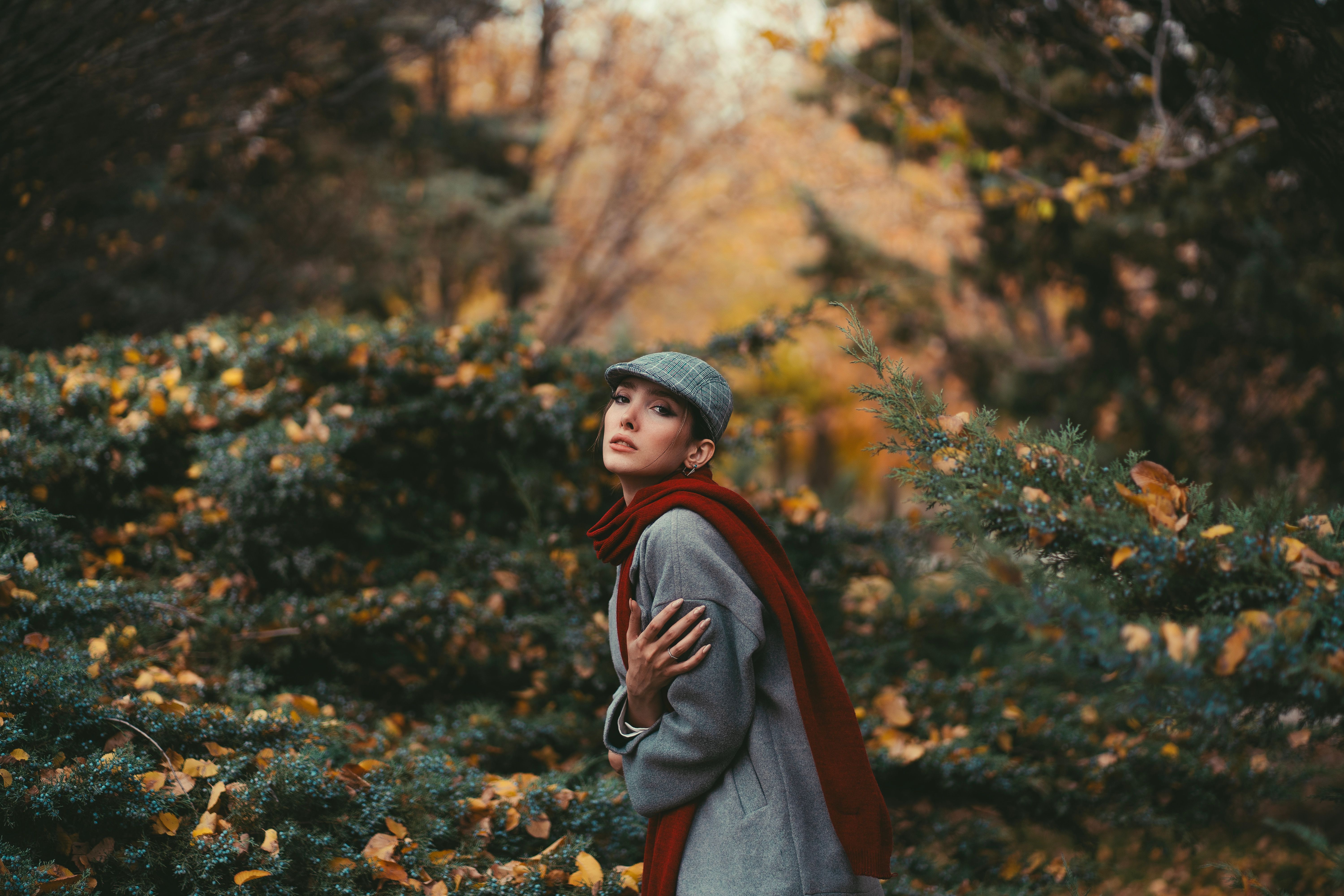 Fashionable Woman in Autumn Forest Setting · Free Stock Photo
