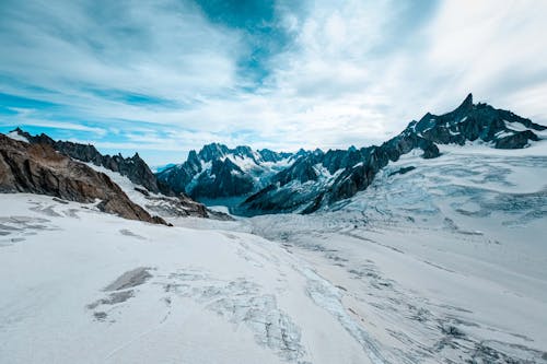 無料 雪に覆われた山 写真素材